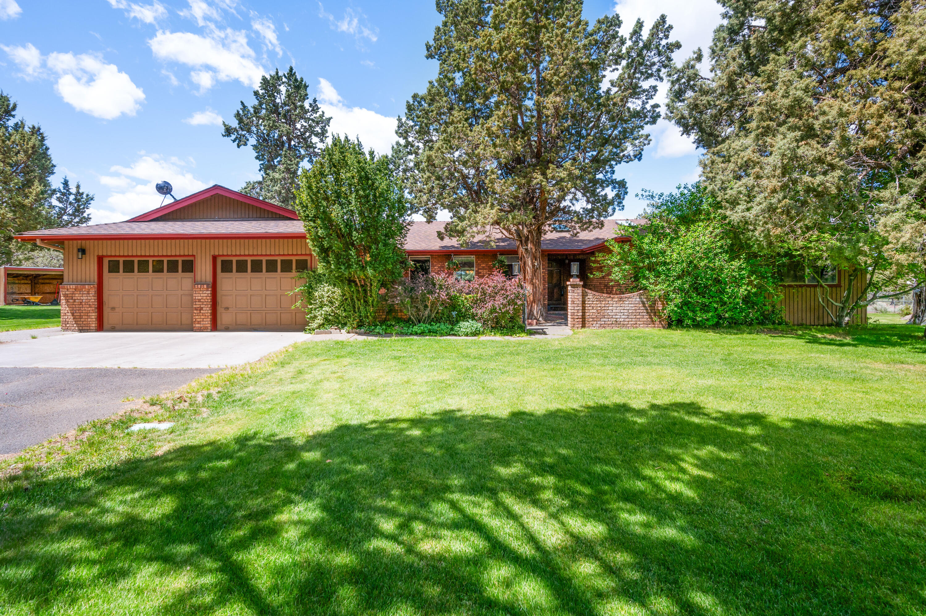 65833 Cori Way