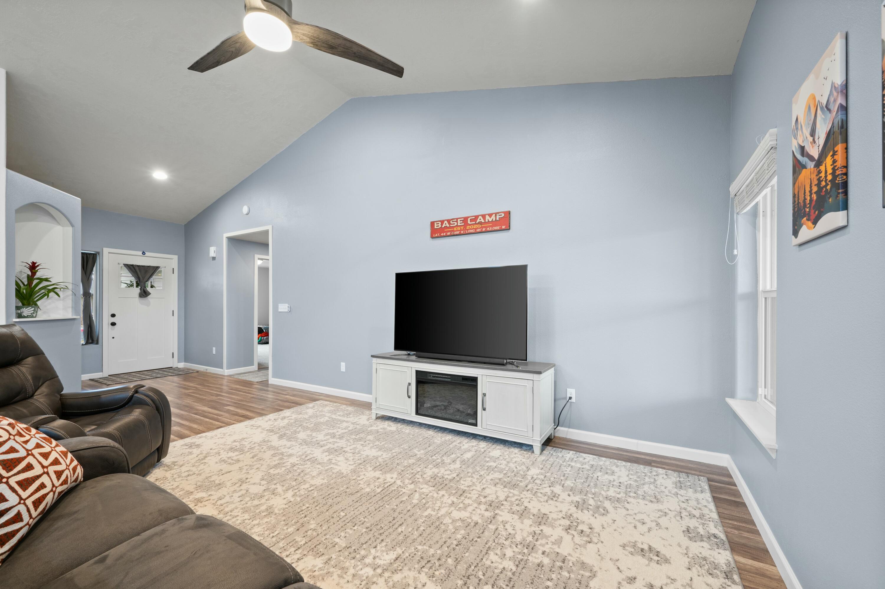 2715 NE 6th Drive