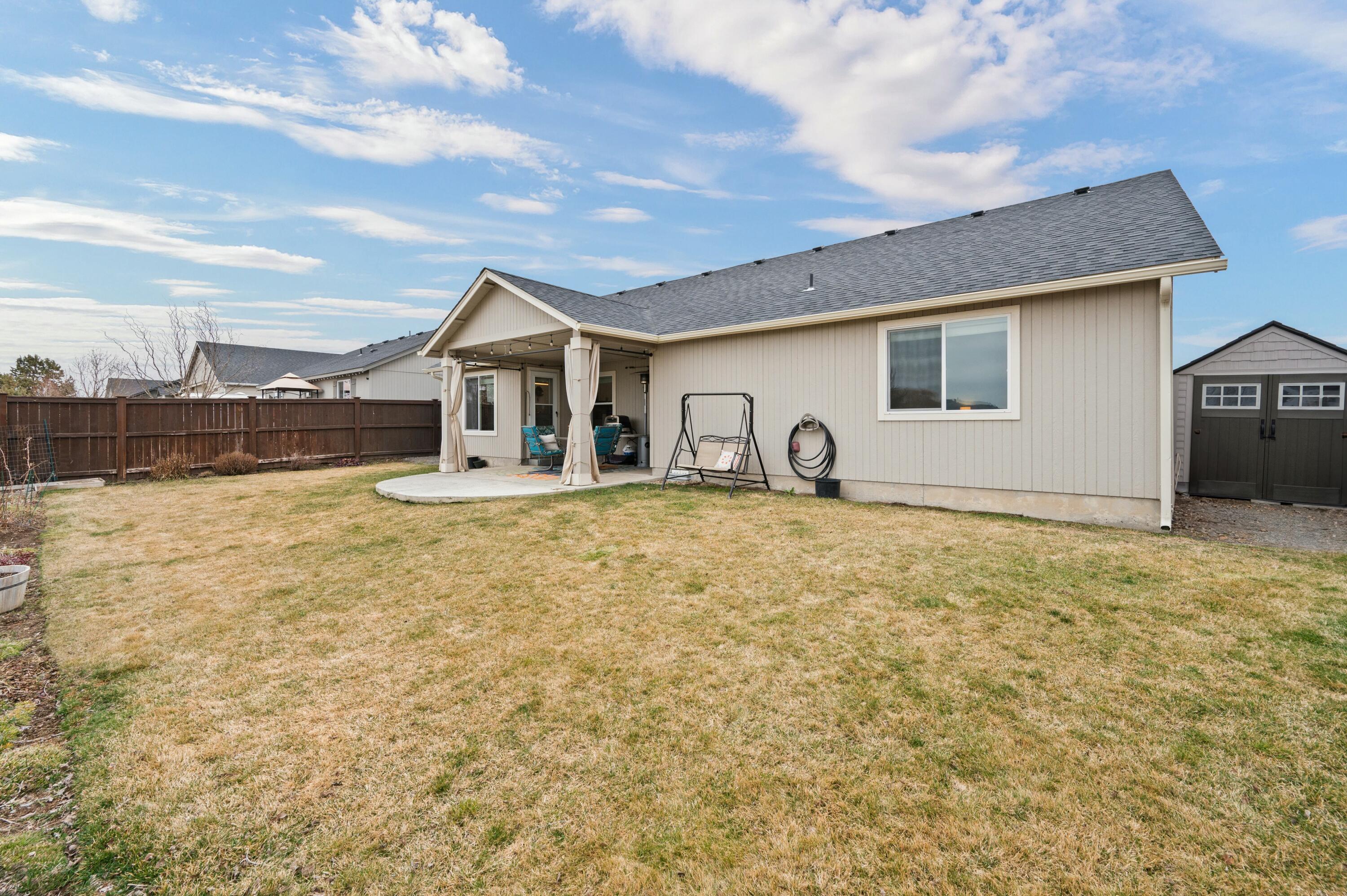 2715 NE 6th Drive