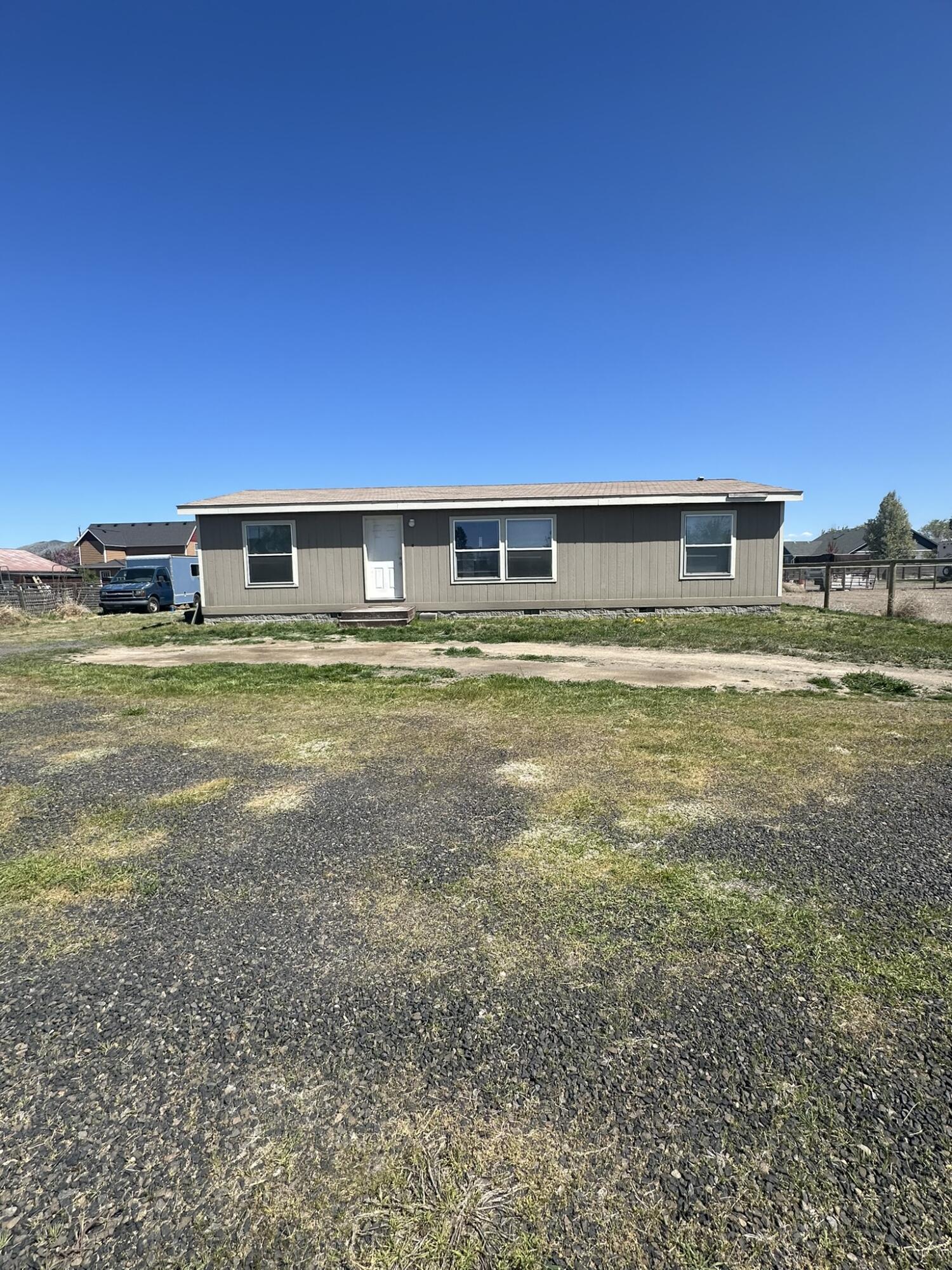 795 NW Smith Rock Way