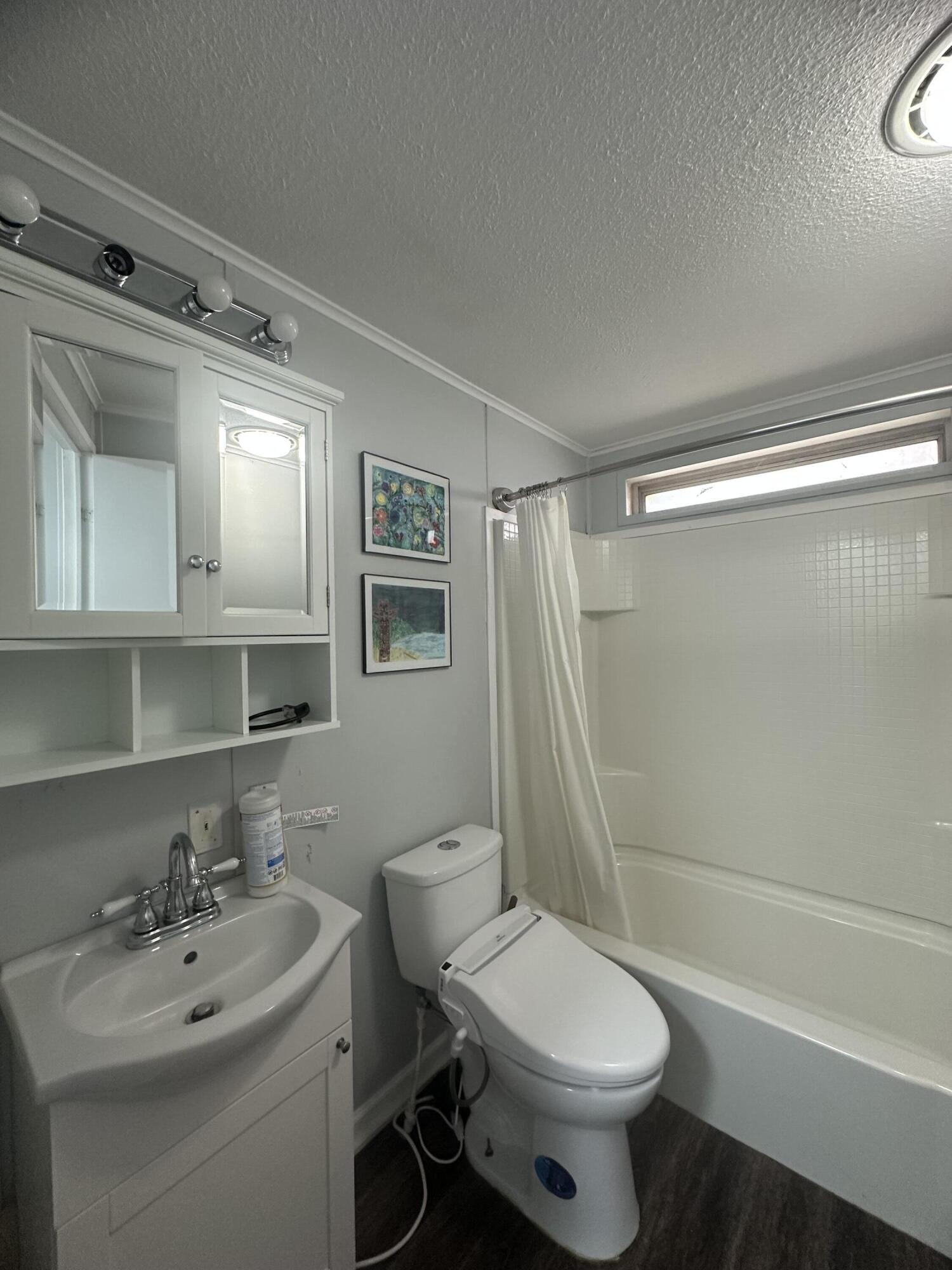 346 SW Dover Lane, UNIT 1