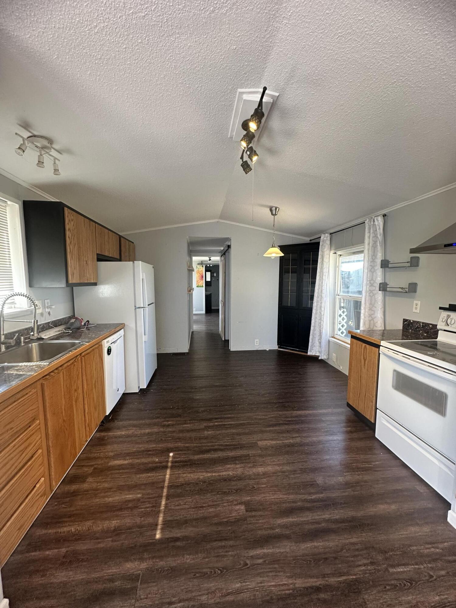 346 SW Dover Lane, UNIT 1