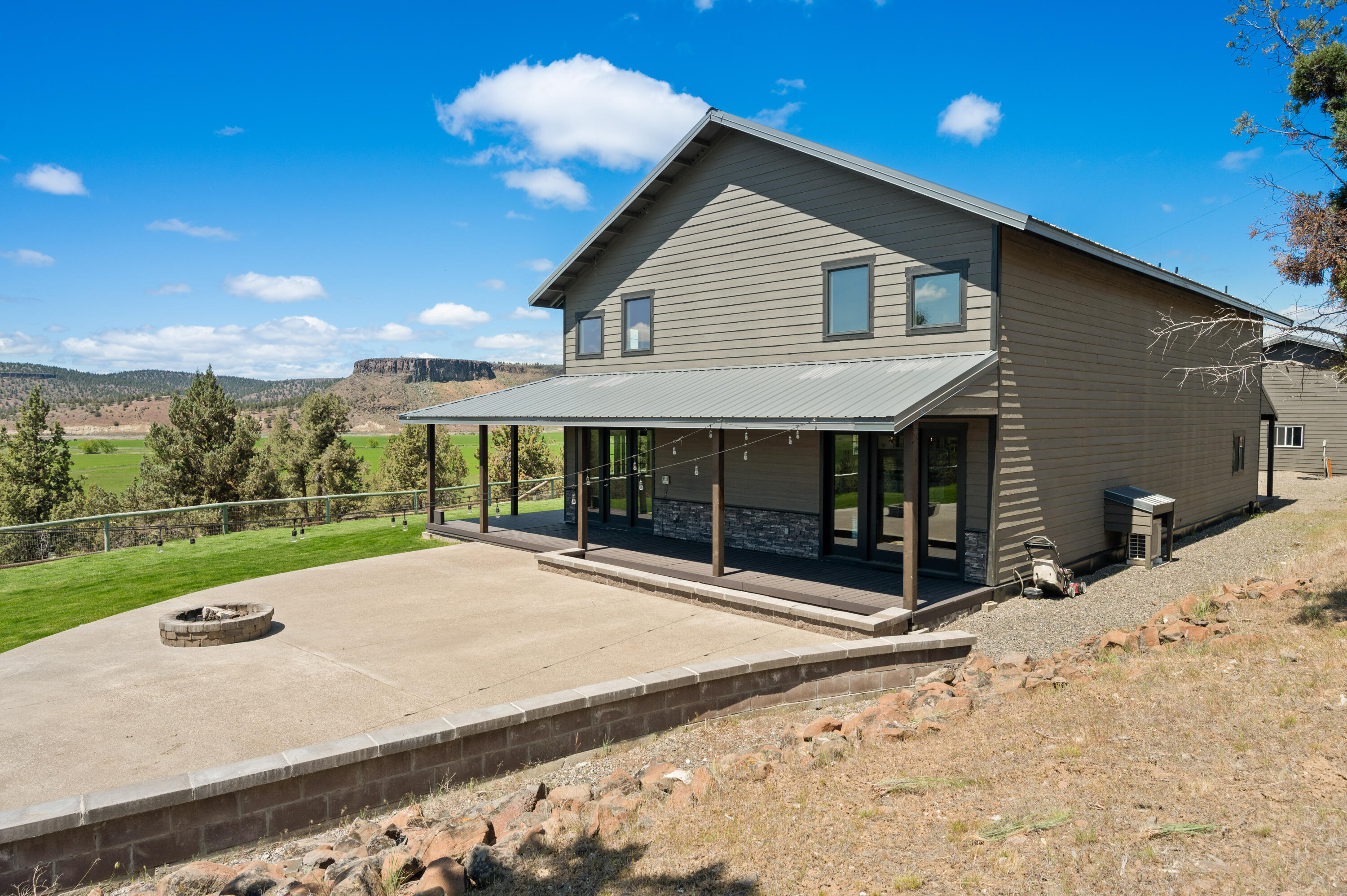 3954 NW Cattle Drive