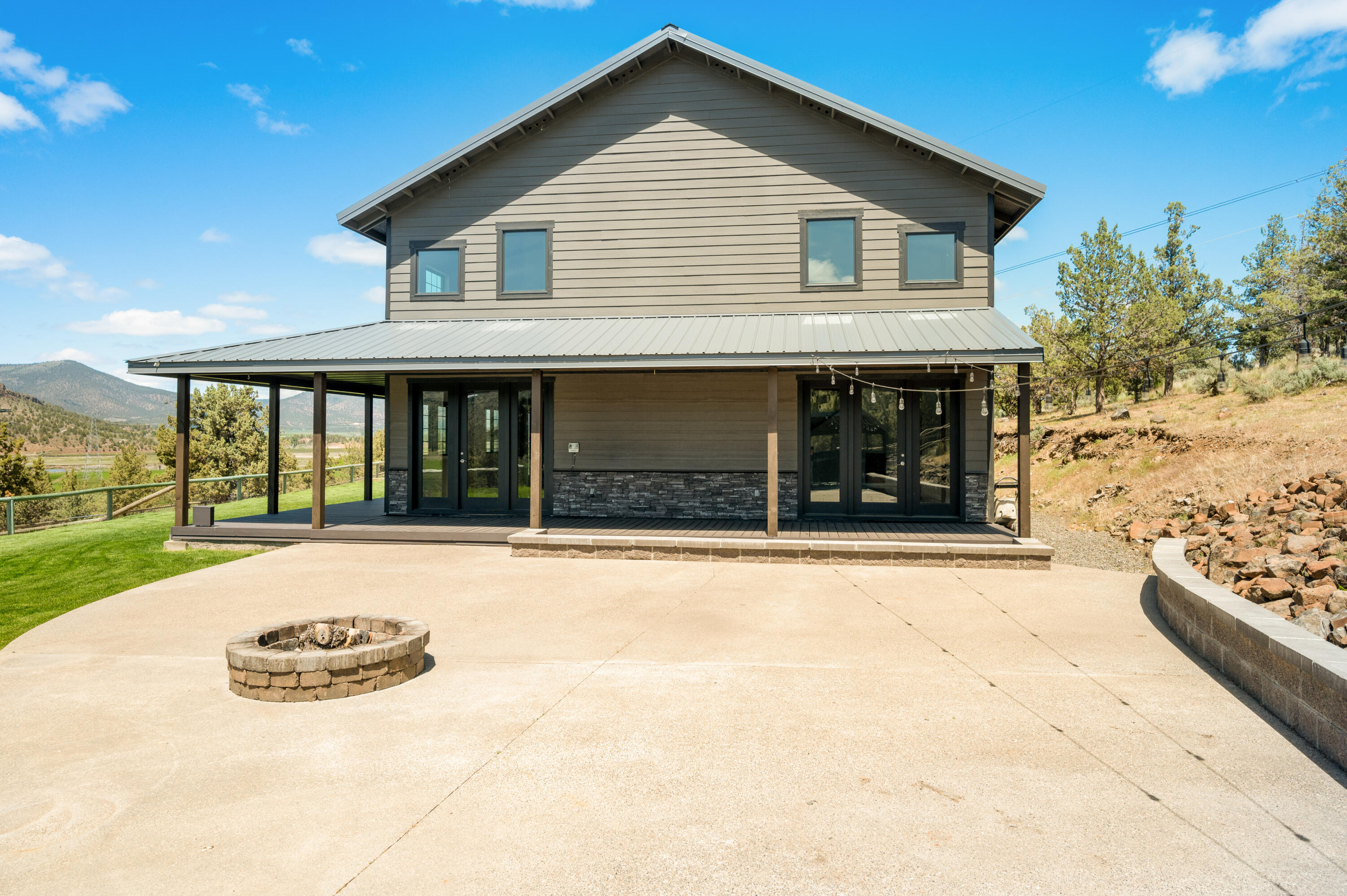 3954 NW Cattle Drive