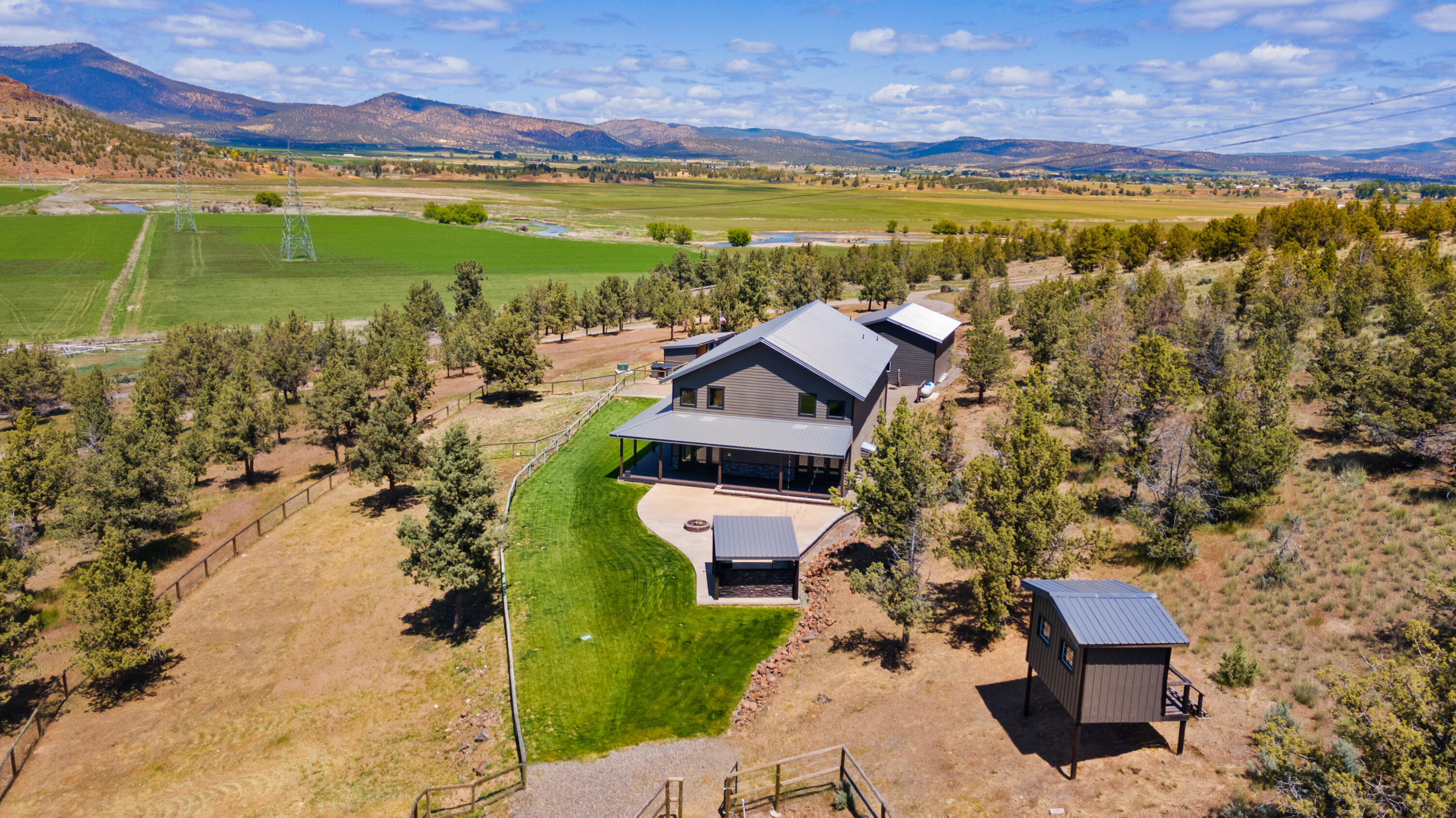3954 NW Cattle Drive