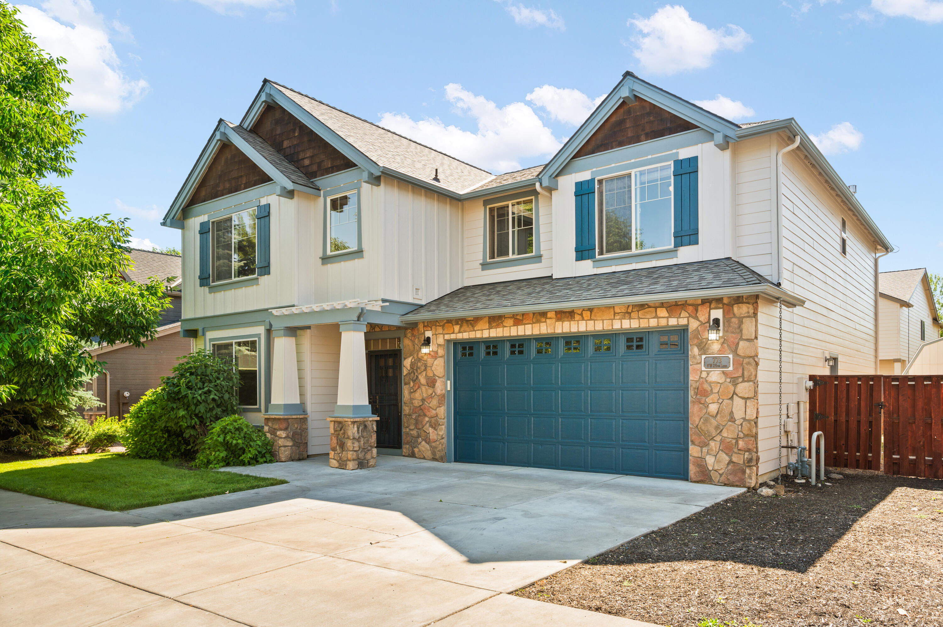 773 NW 28th Loop