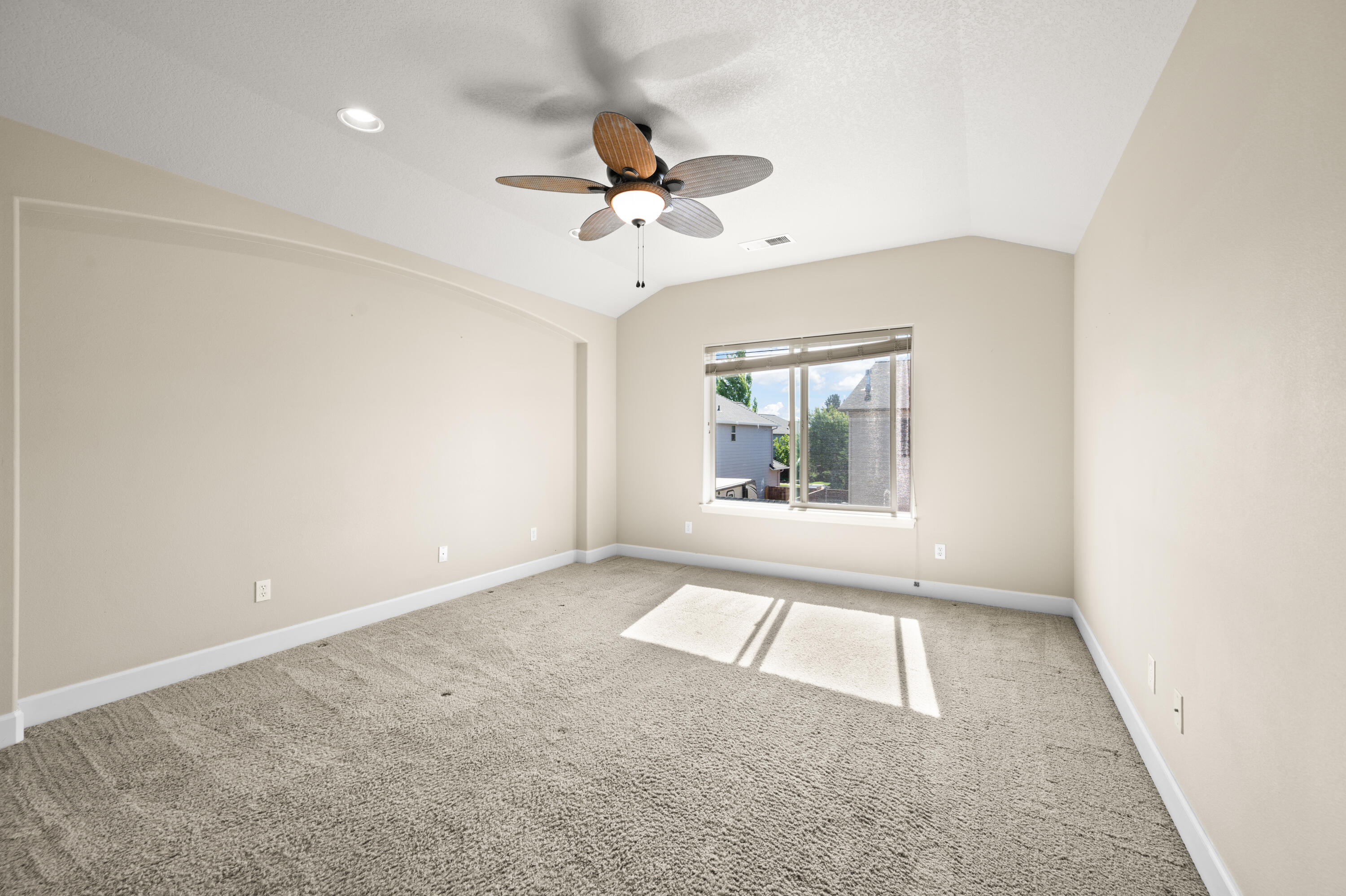 773 NW 28th Loop