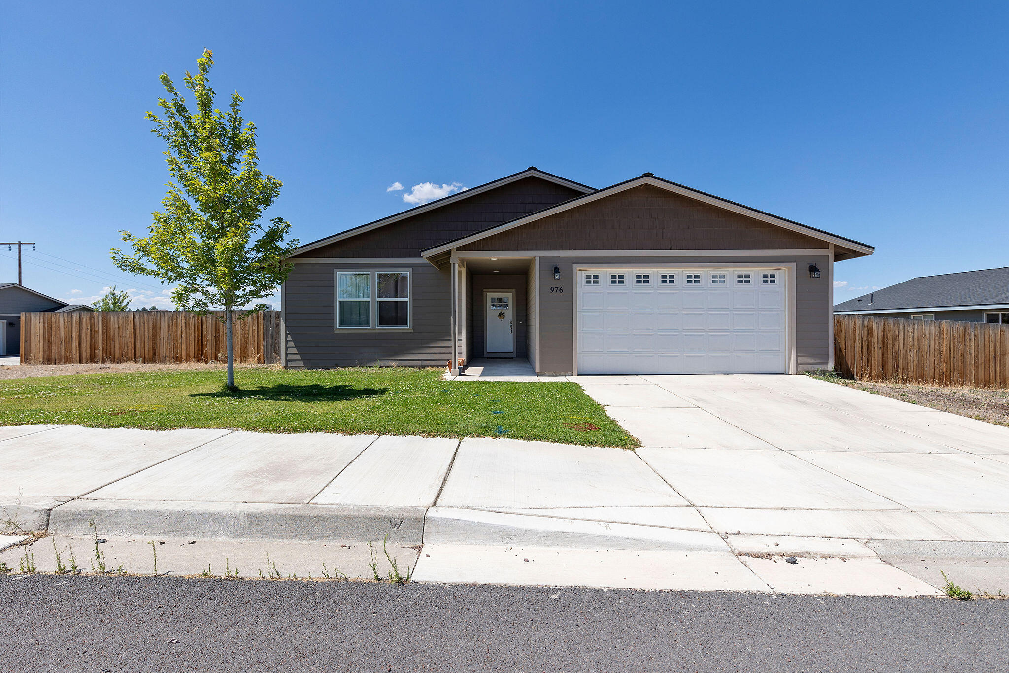 976 SE Maui Lane