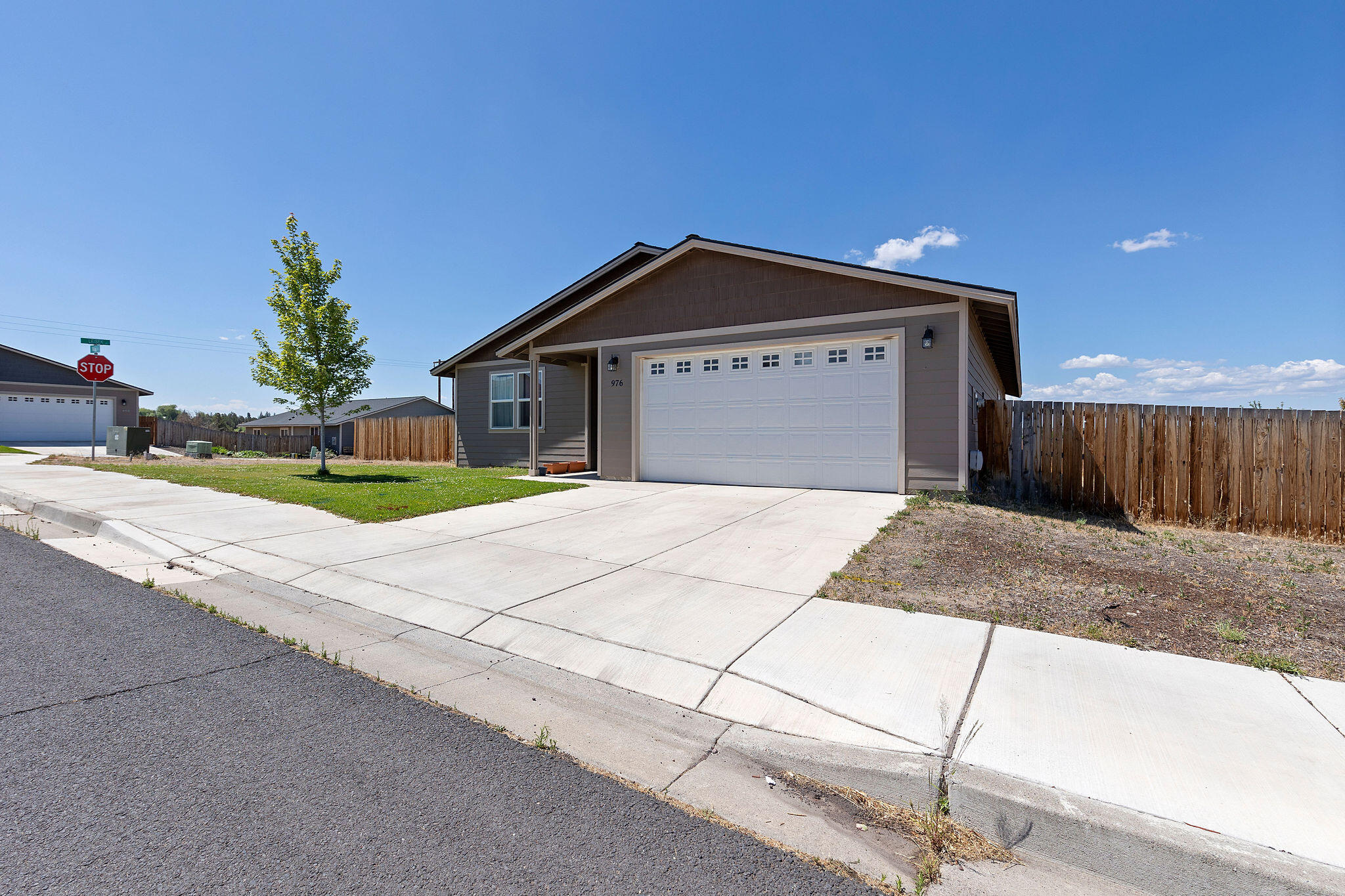 976 SE Maui Lane