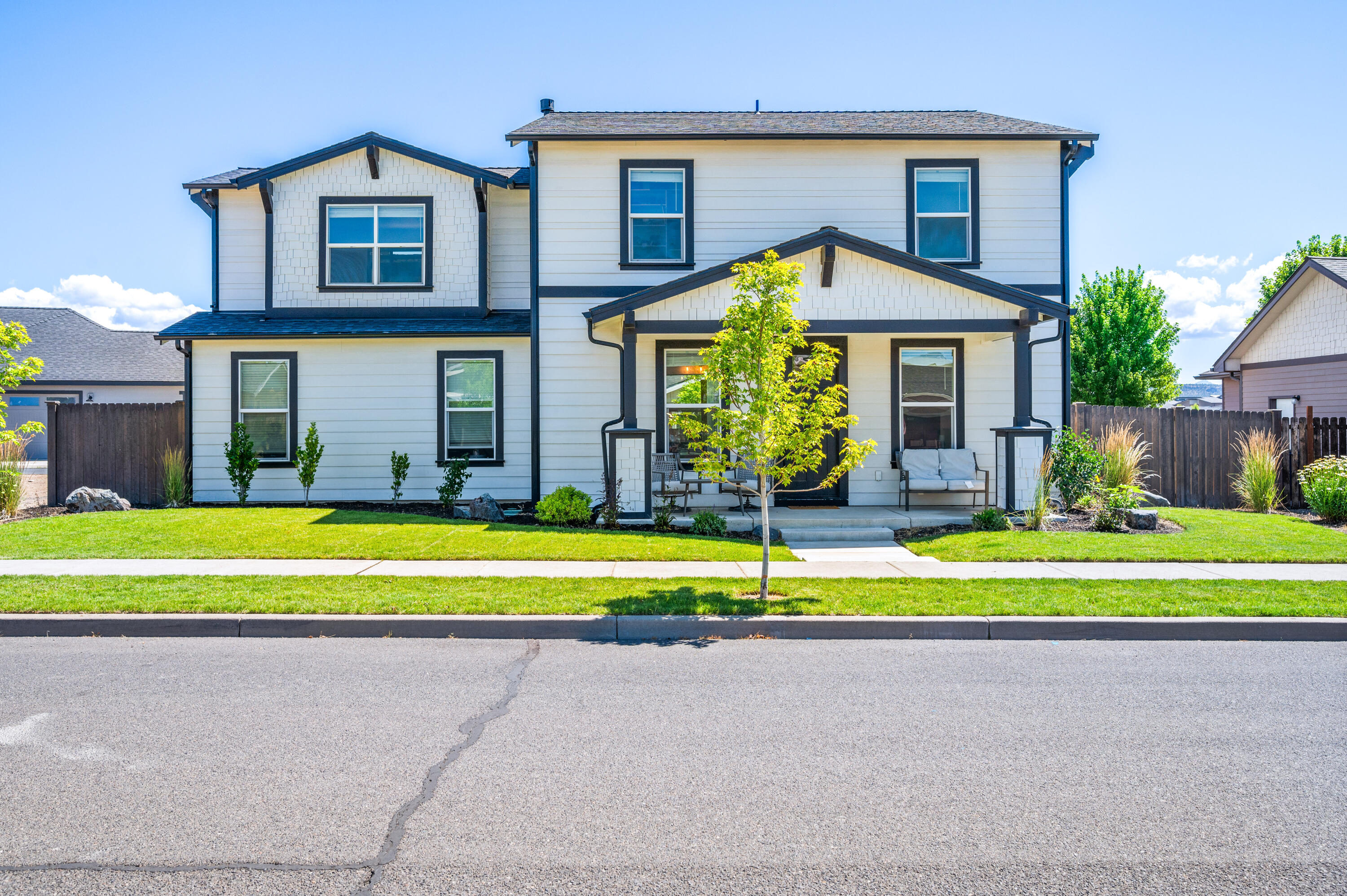 1008 NE Whistle Way