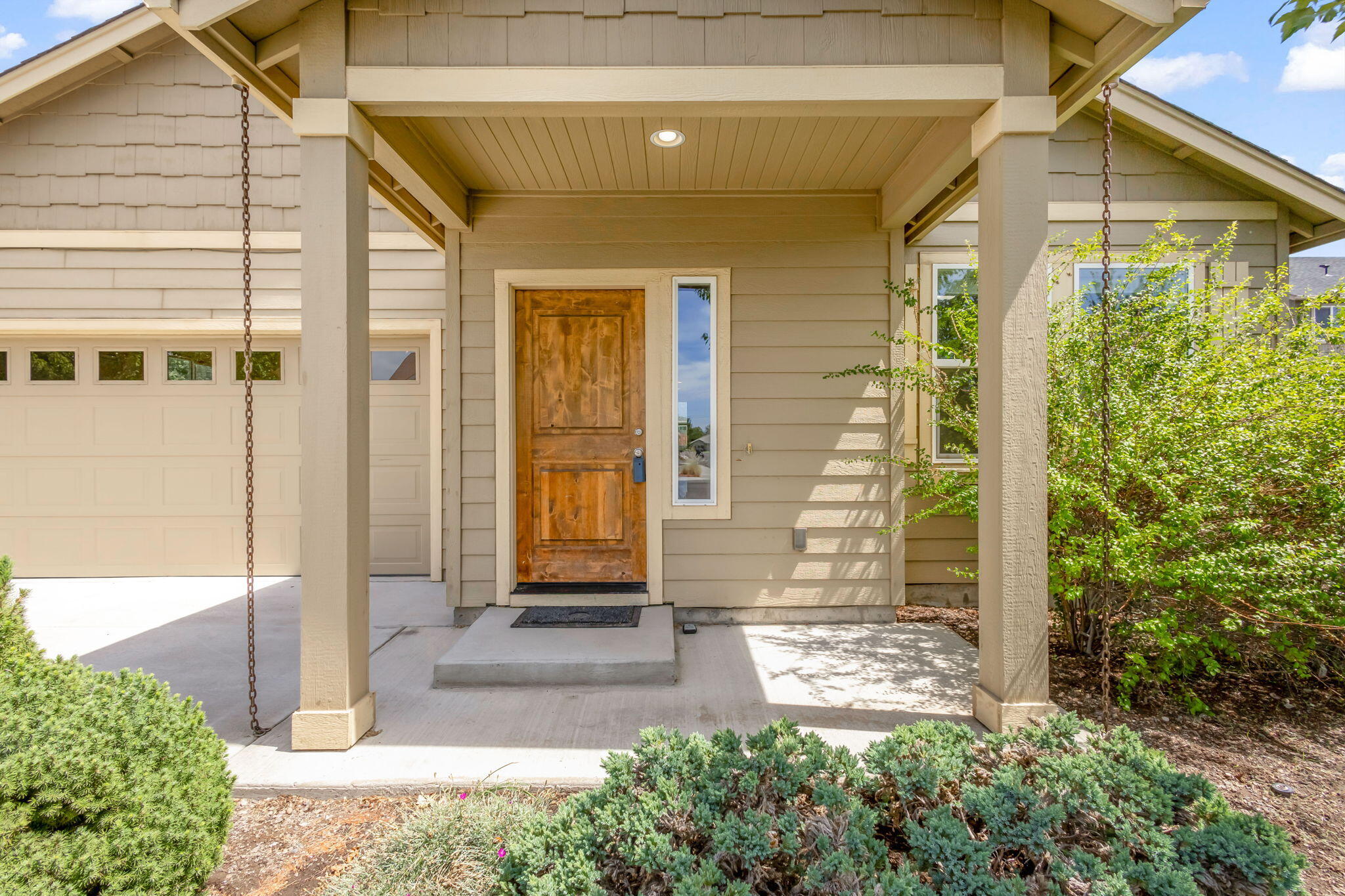 815 NW Green Forest Circle