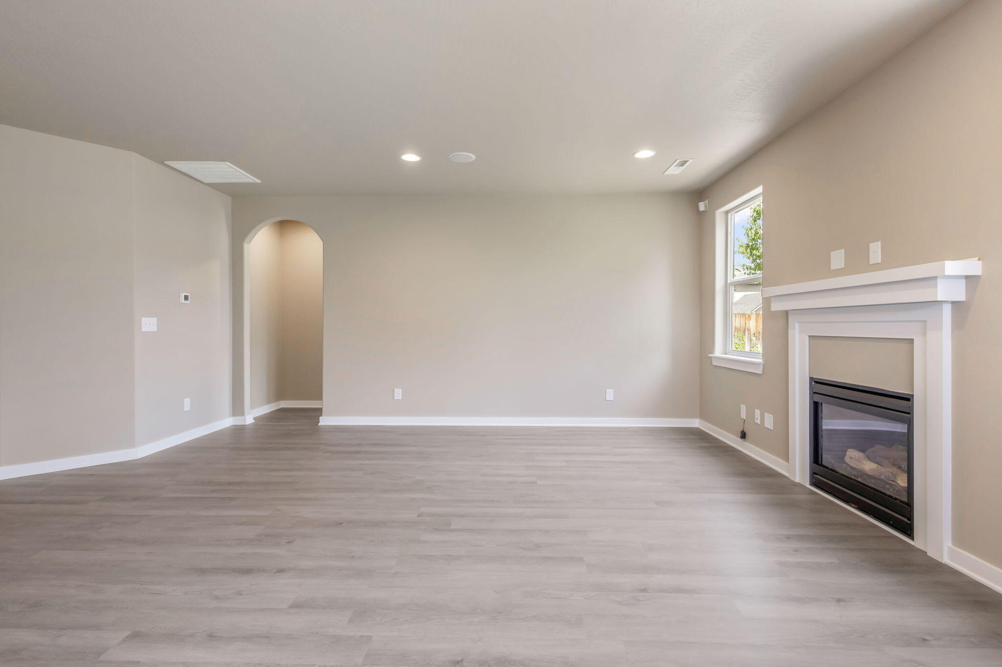 815 NW Green Forest Circle