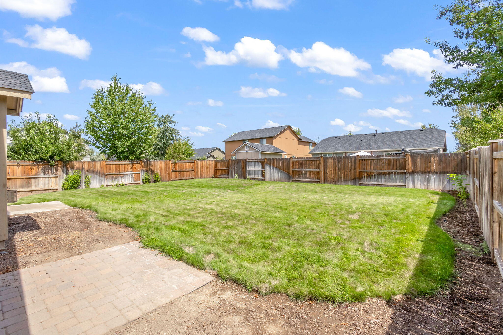 815 NW Green Forest Circle