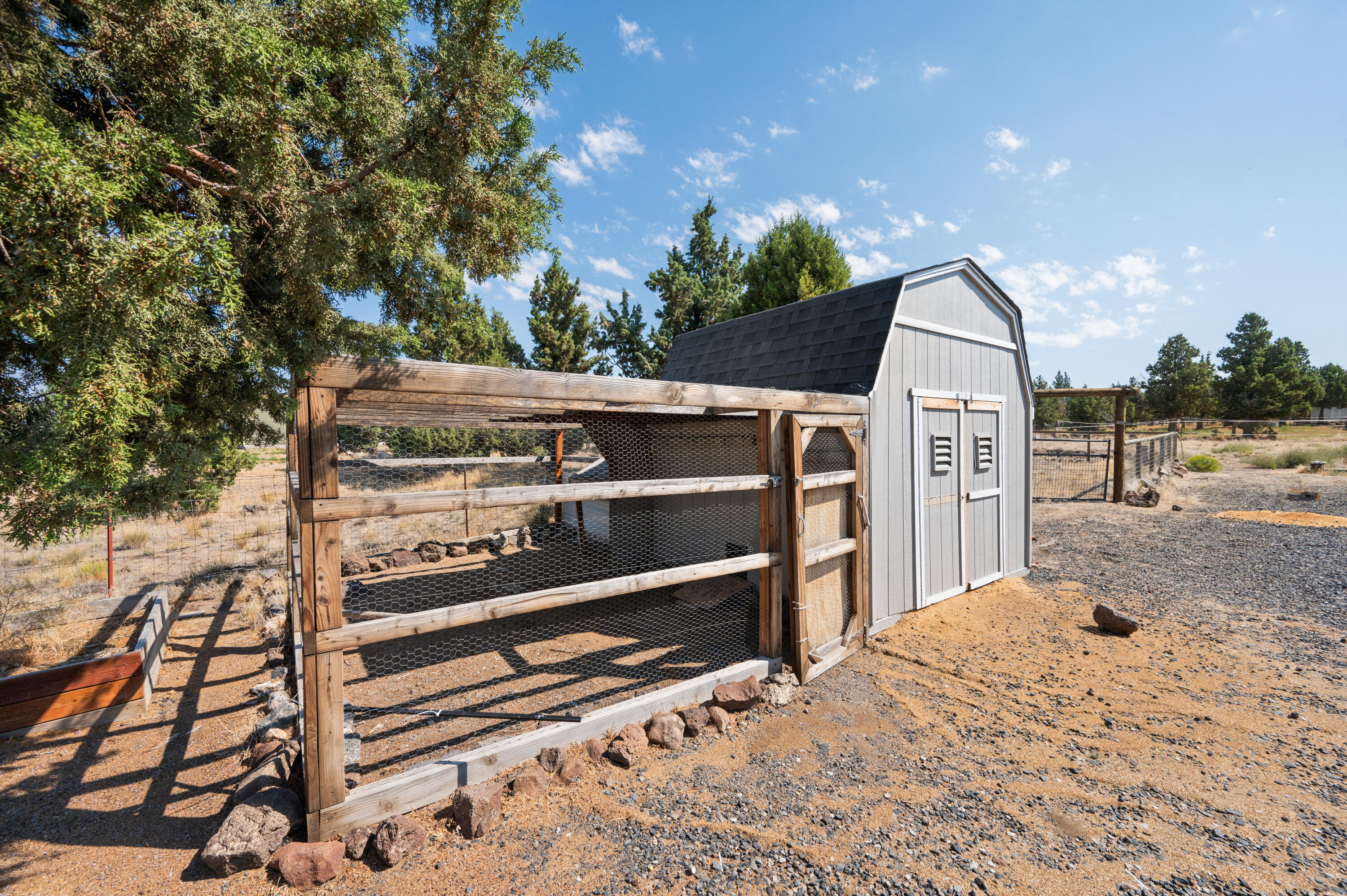 4730 SE Umatilla Loop