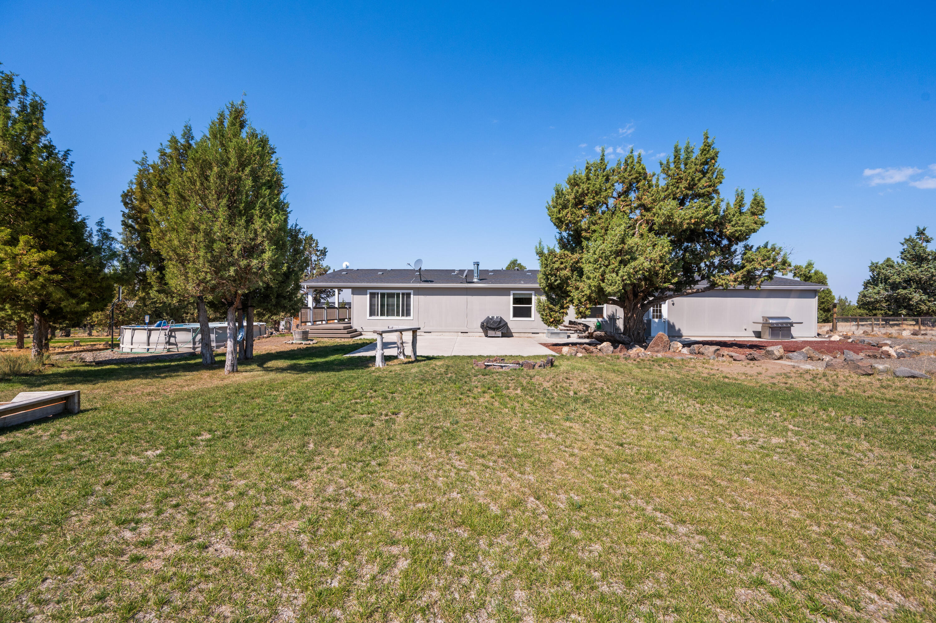 4730 SE Umatilla Loop