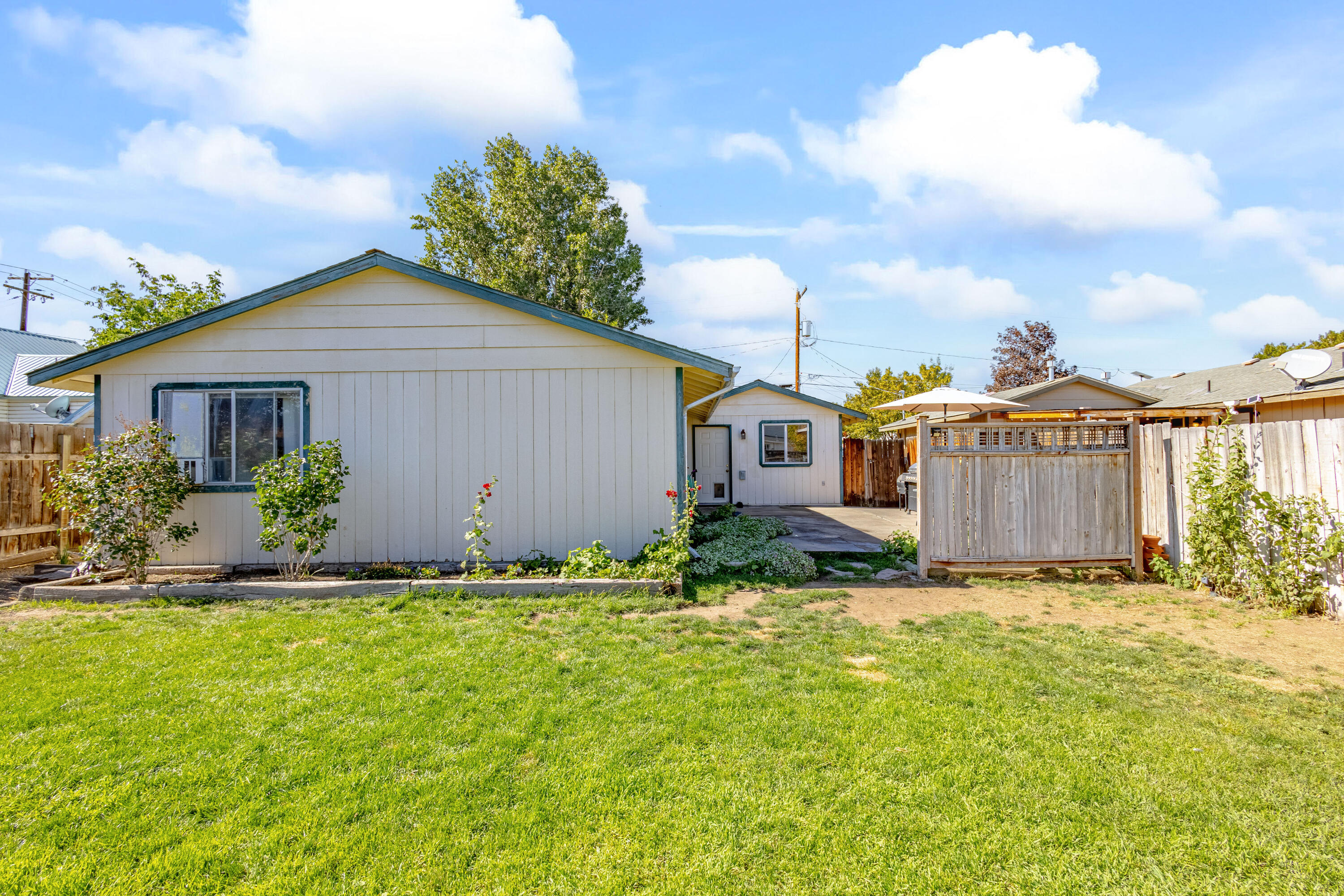 740 NW Beaver Street