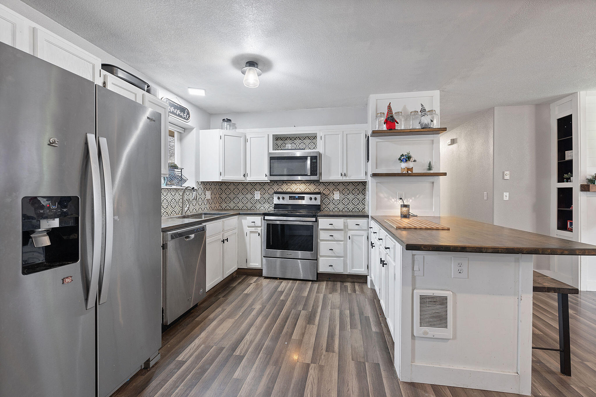 541 SW 3rd Street