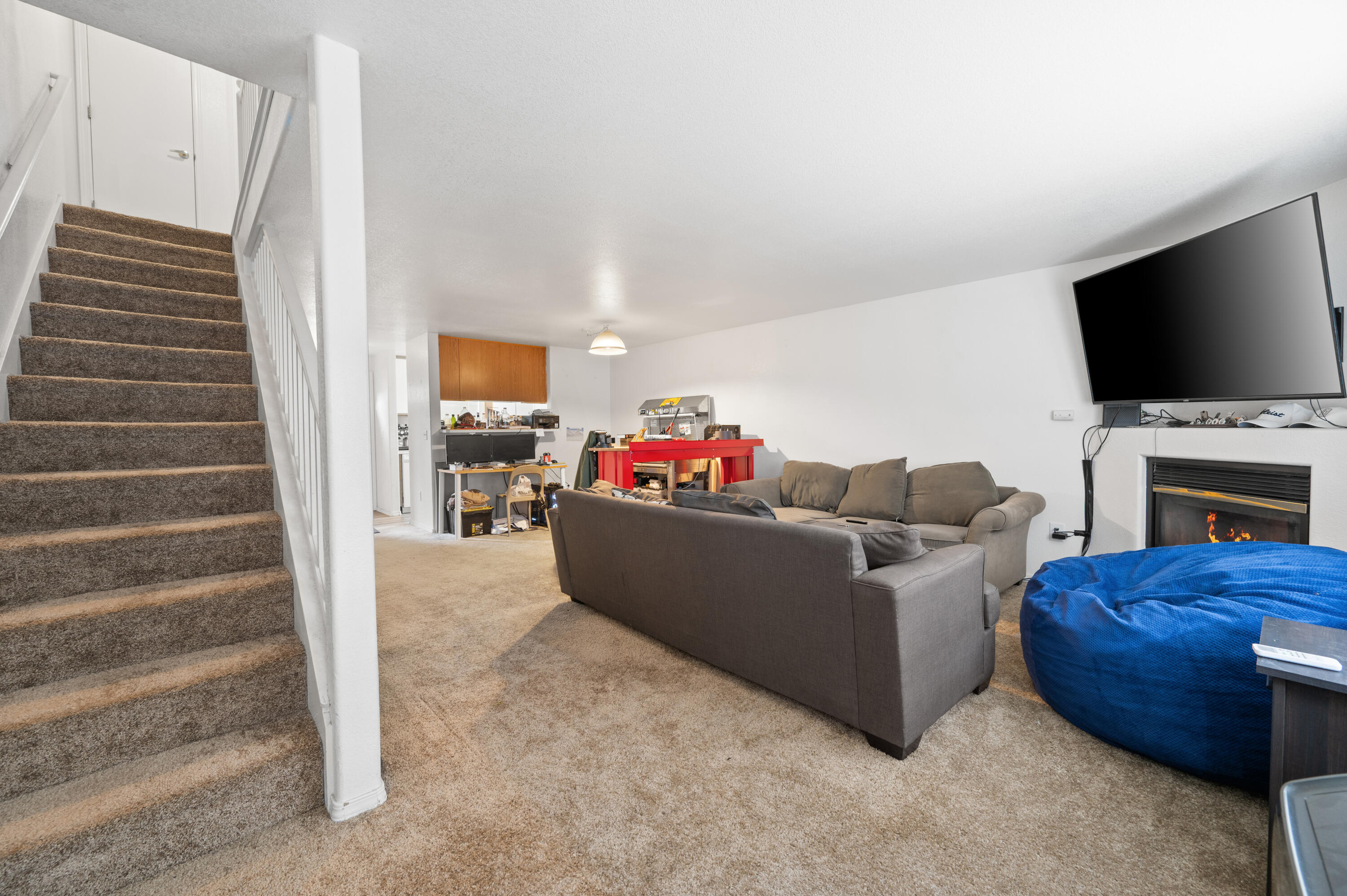 2150 SW Canyon Drive