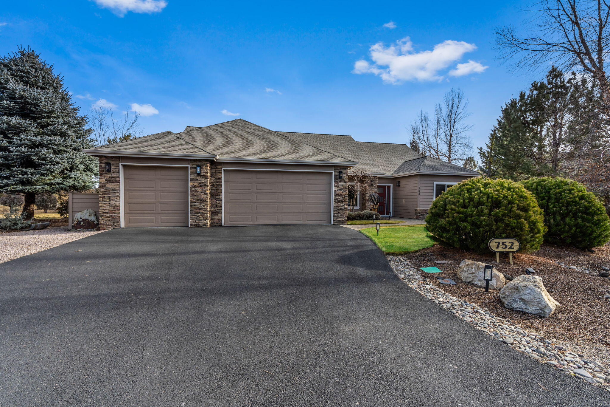 752 Crystal Falls Court