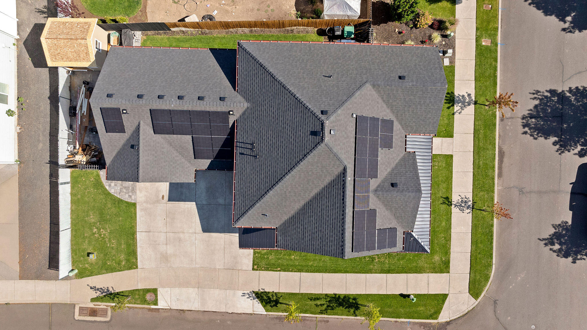 871 NE Whistle Way