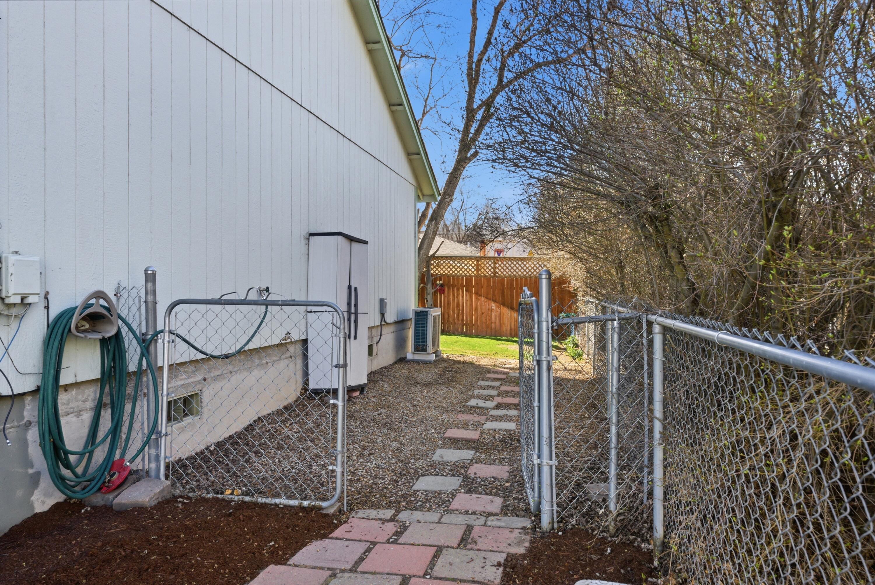 306 SE 8th Street