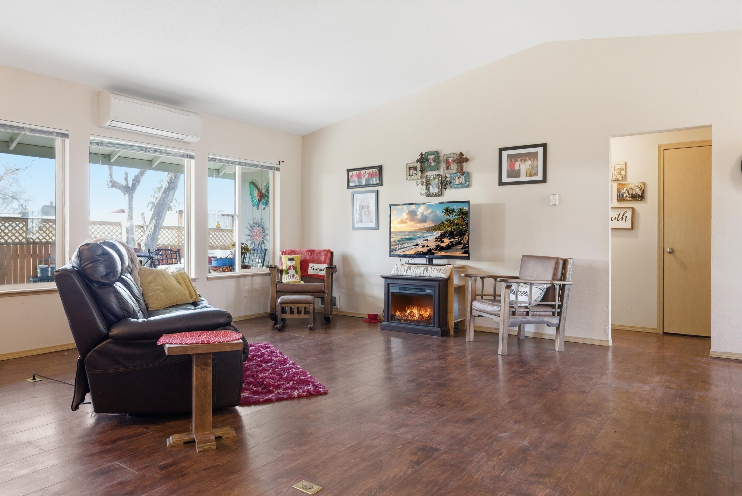 306 SE 8th Street
