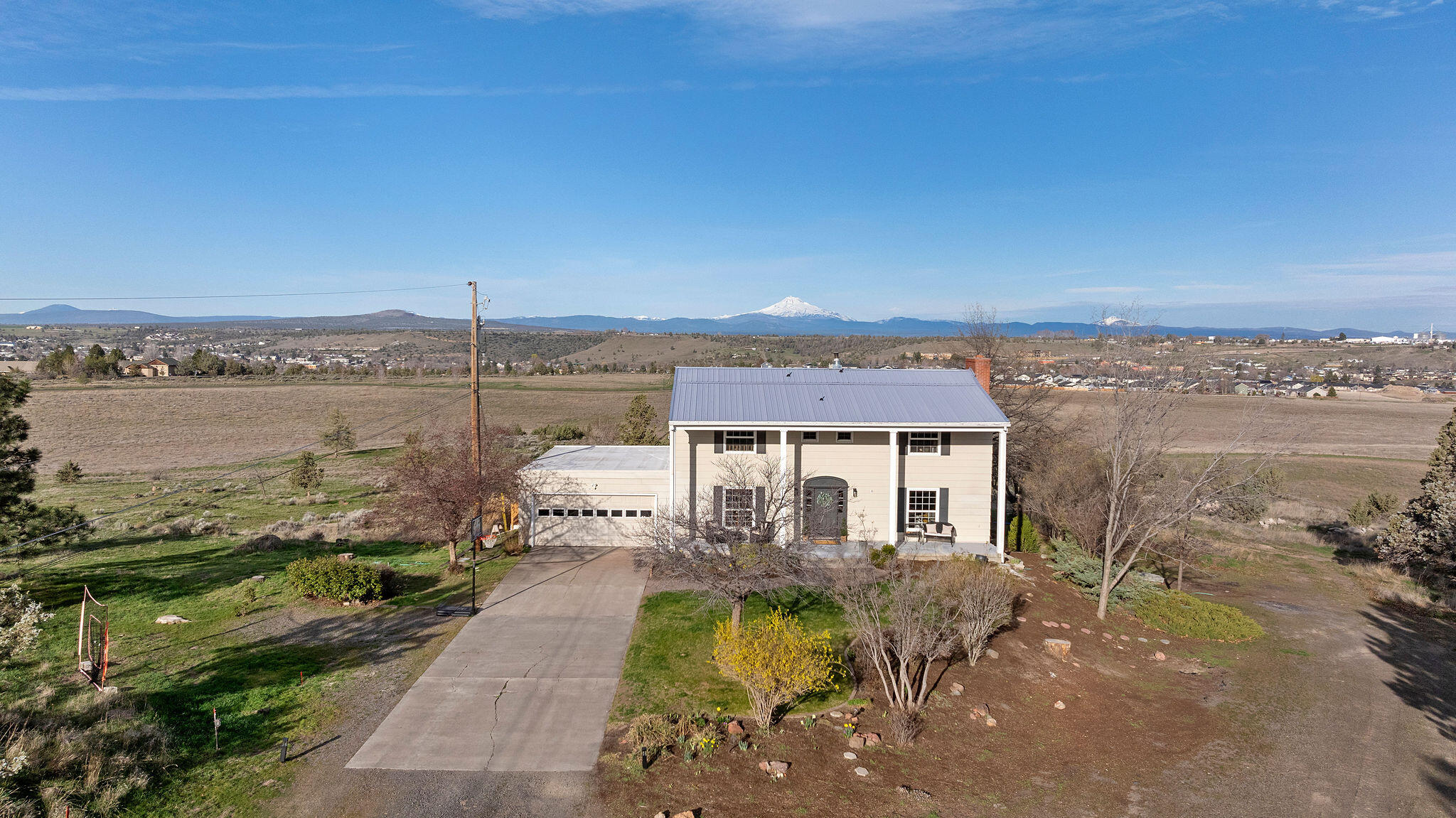 1103 NE Richard Lane