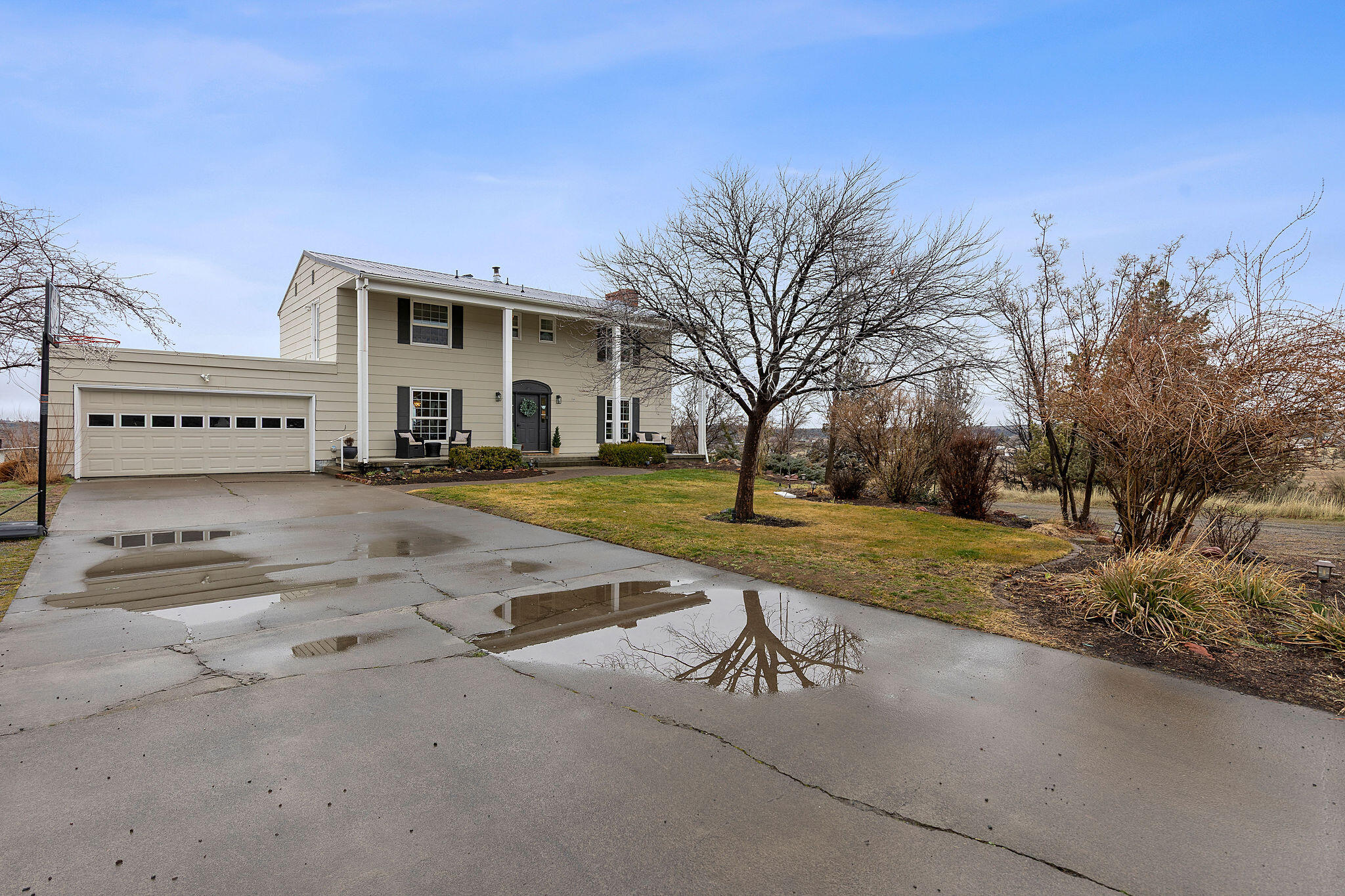 1103 NE Richard Lane