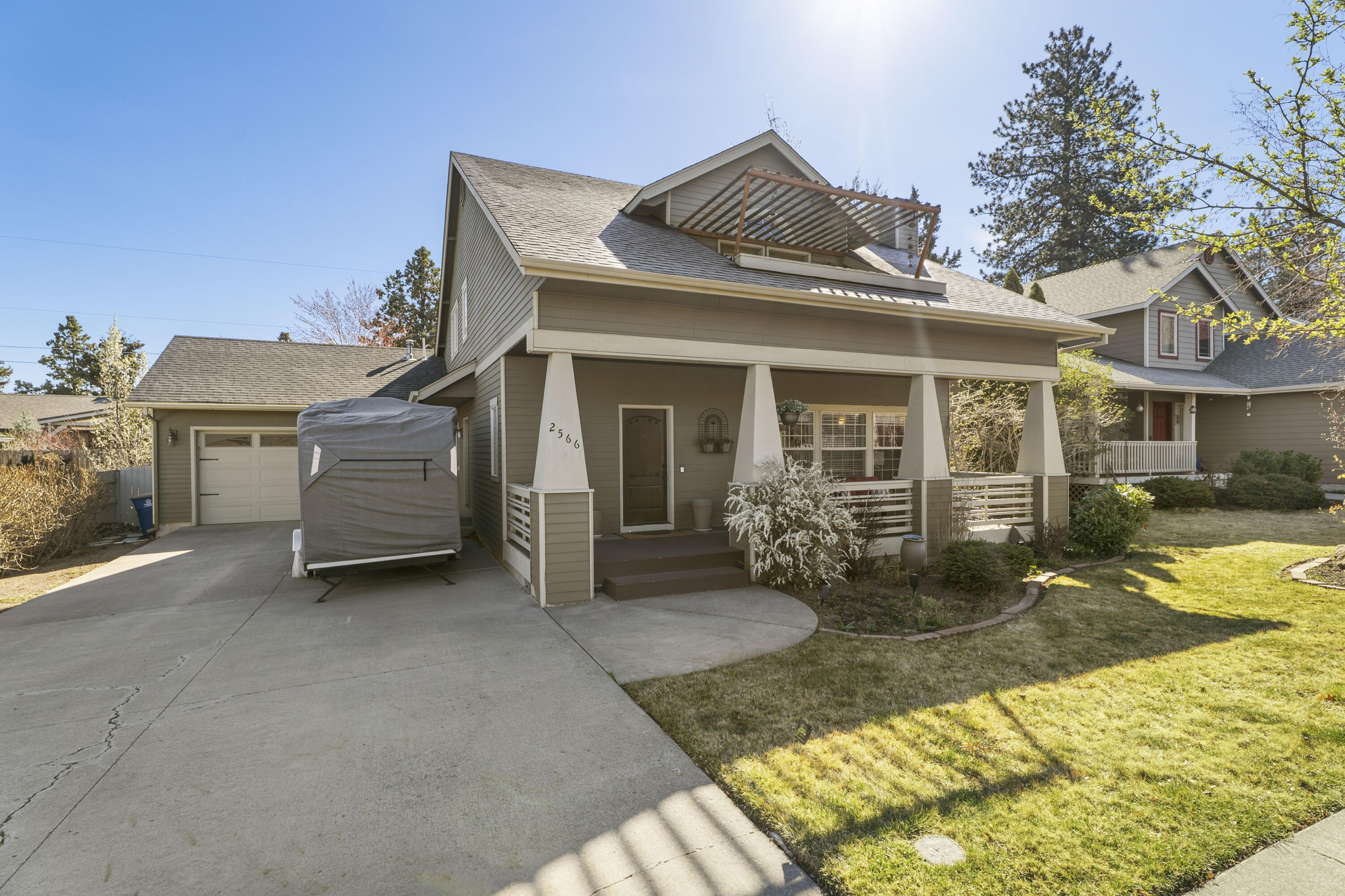 2566 NE Keats Drive