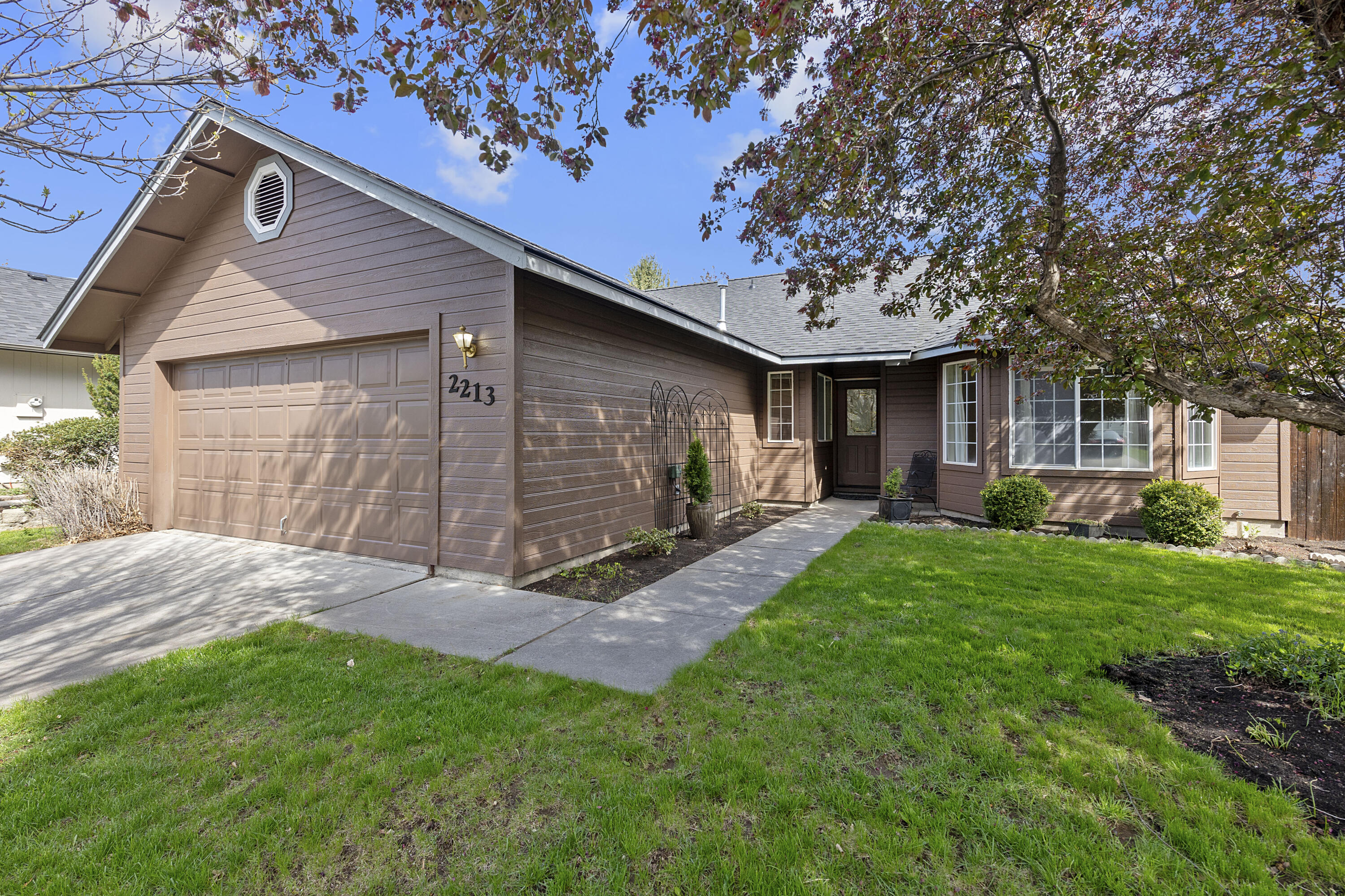 2213 NW Ivy Avenue