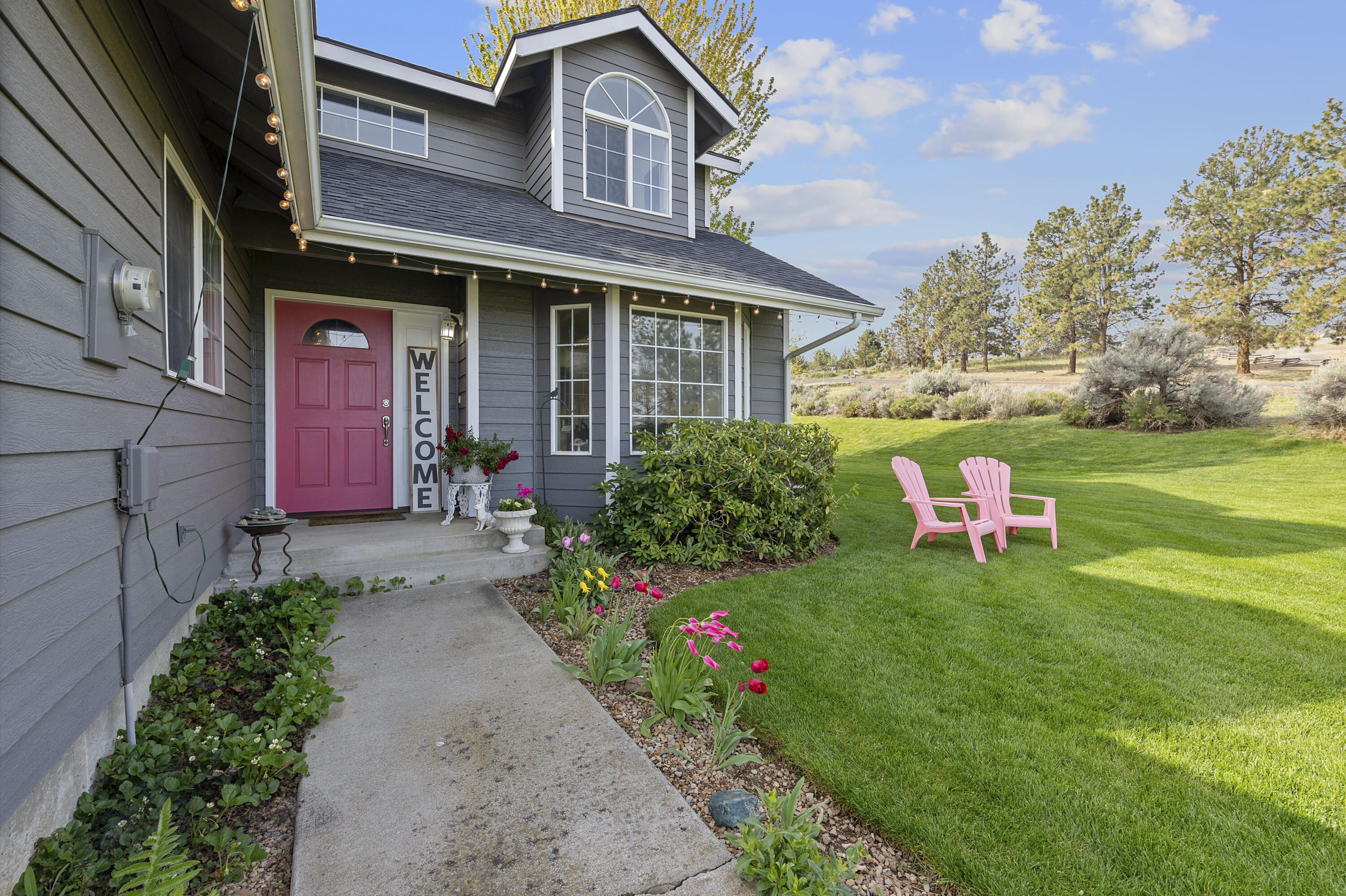 2045 NE Camas Lane