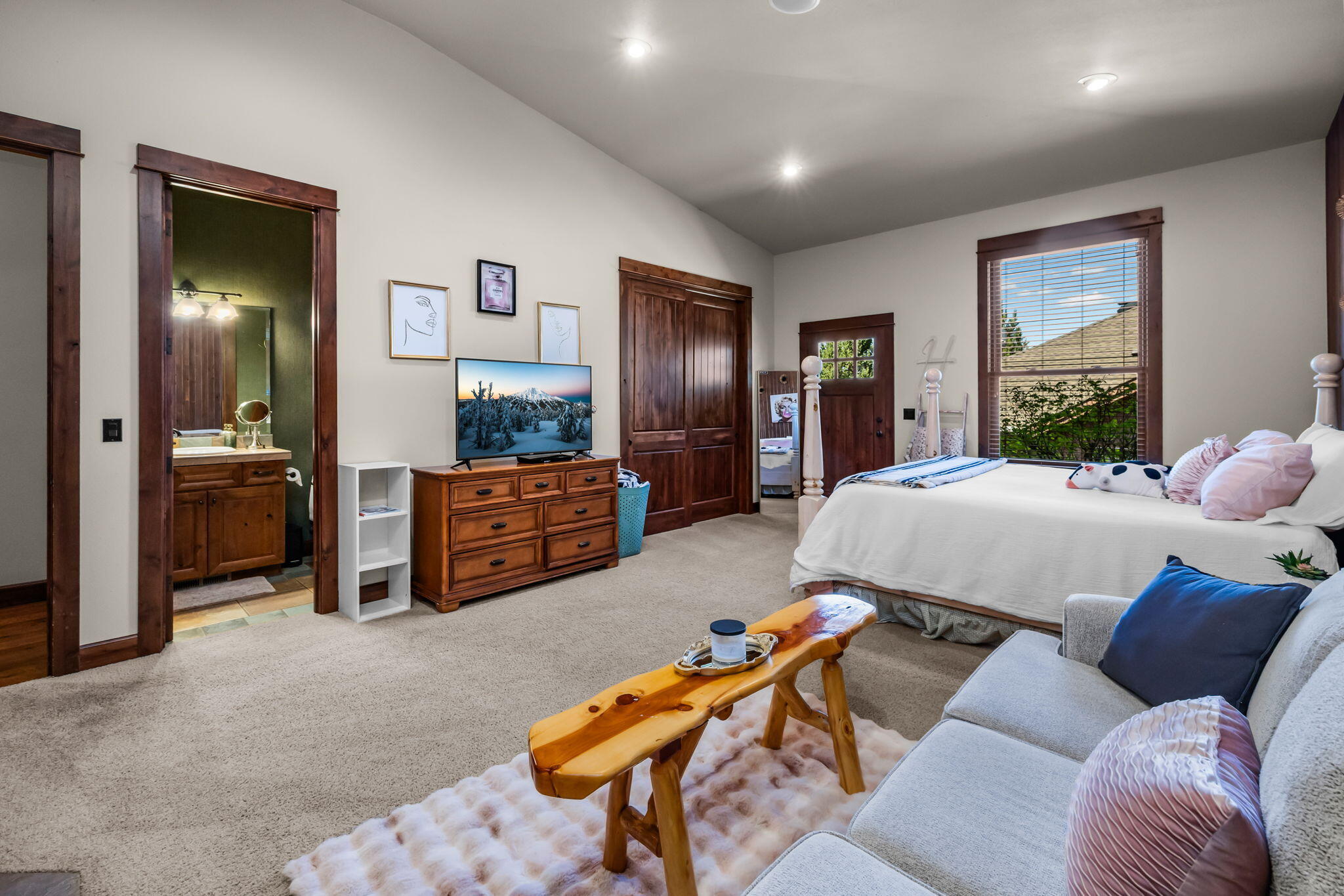 1144 Highland View Loop