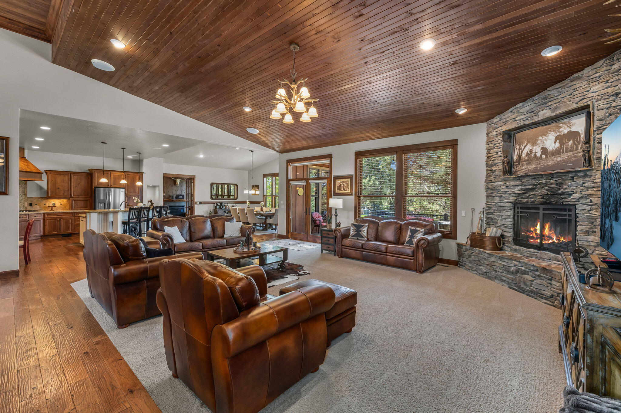 1144 Highland View Loop