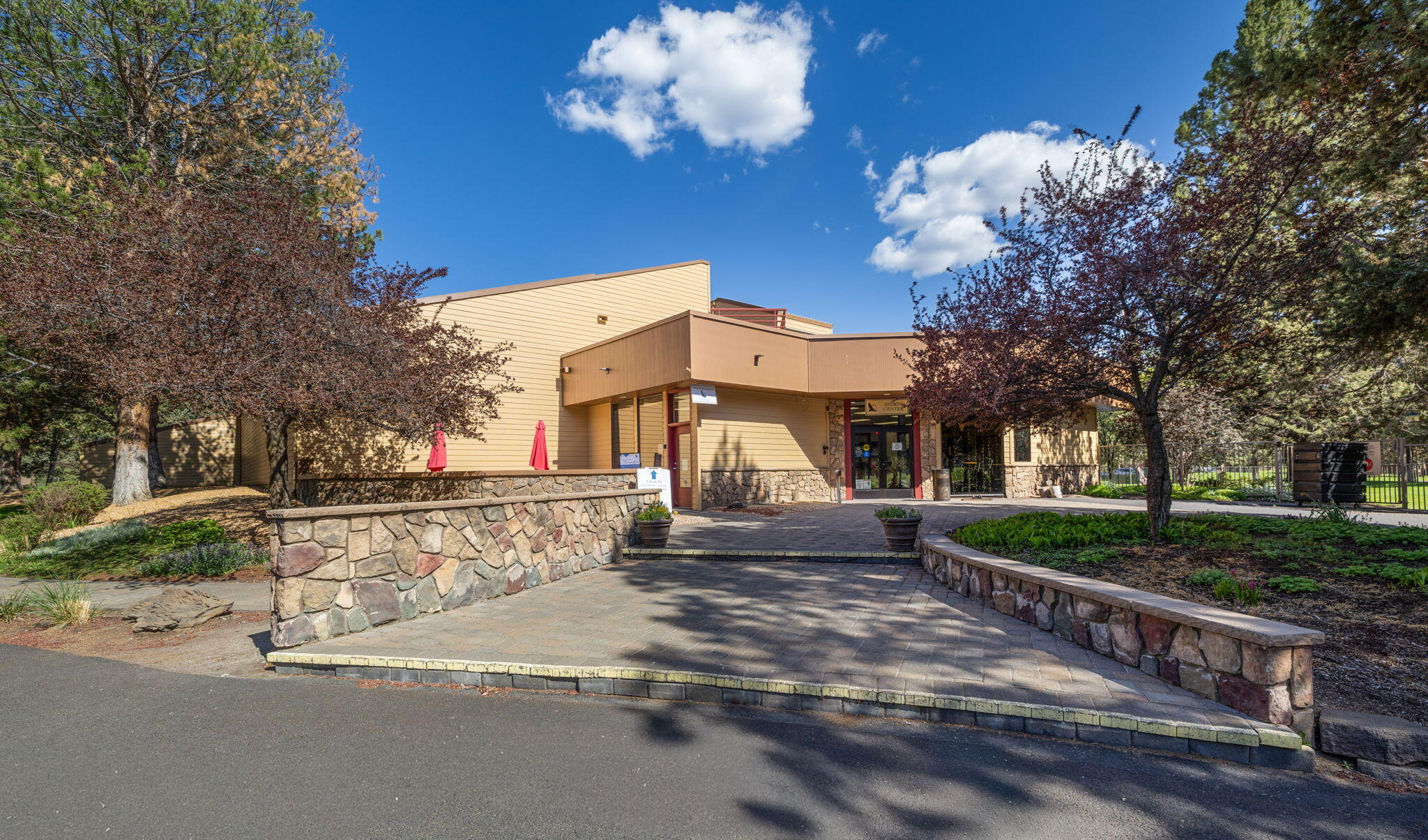 1144 Highland View Loop