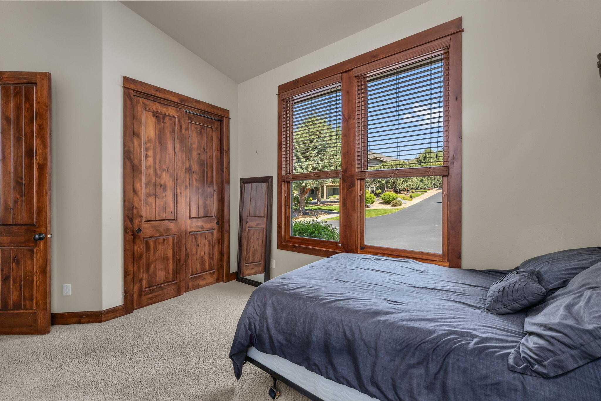 1144 Highland View Loop