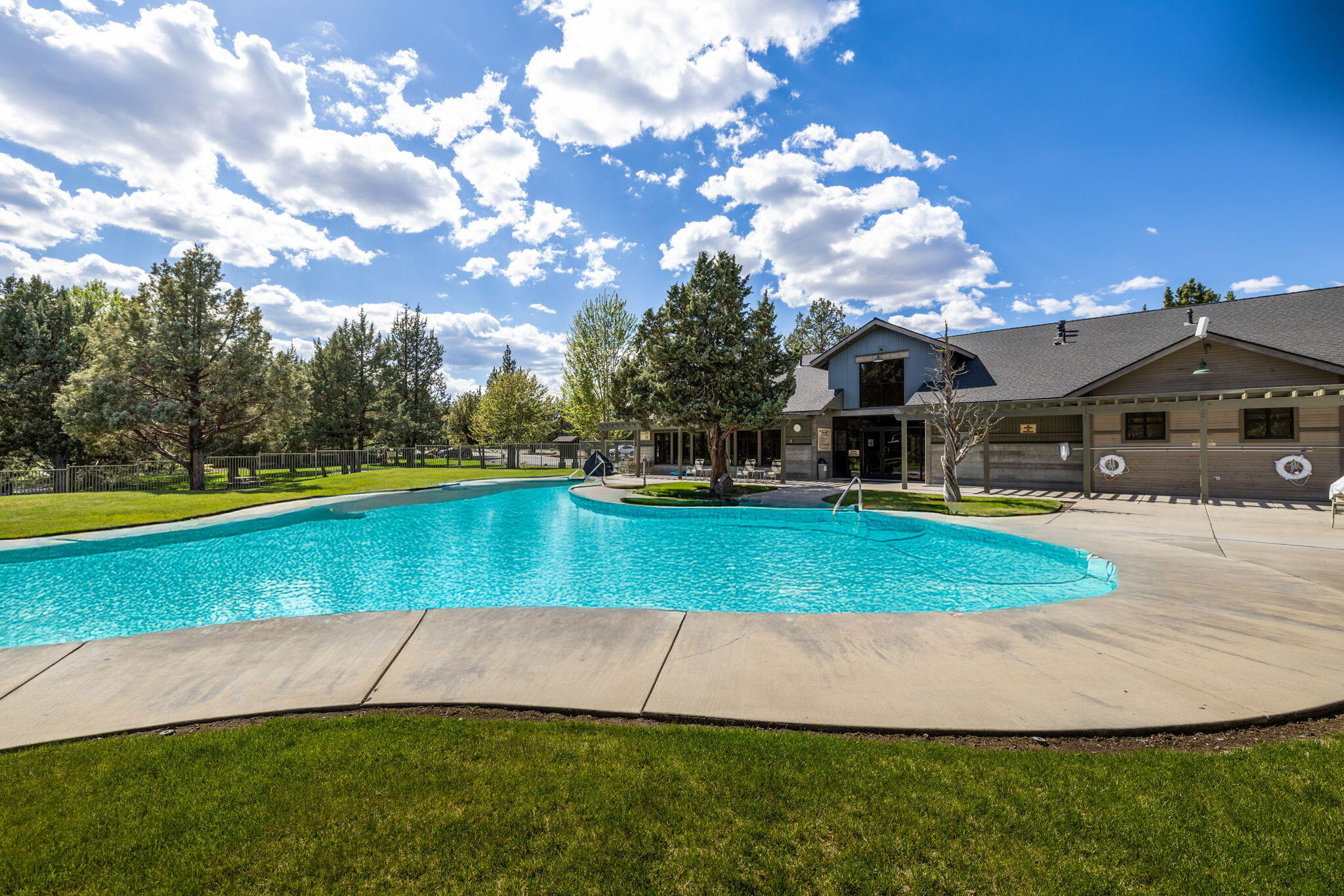 1144 Highland View Loop
