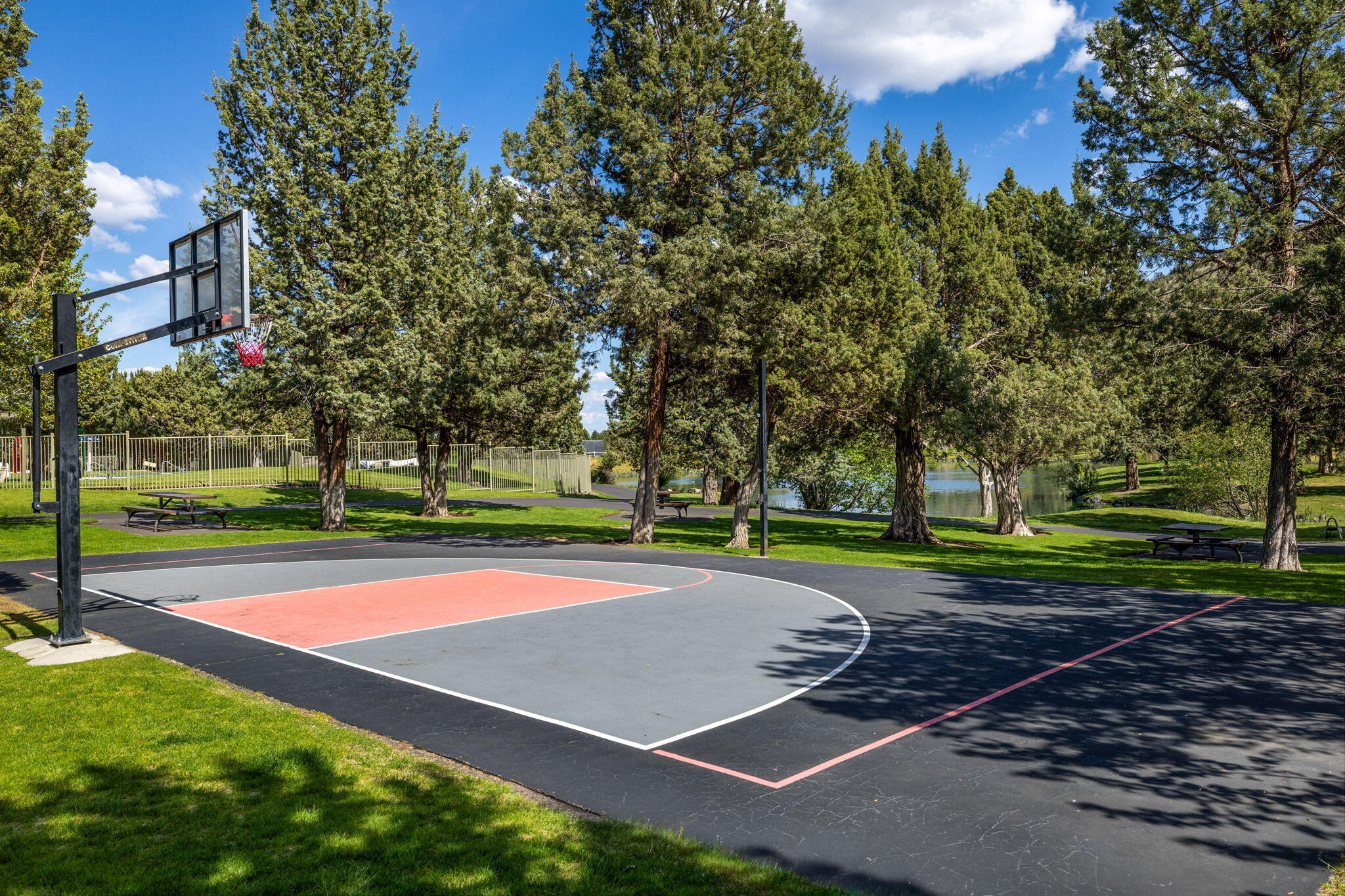 1144 Highland View Loop