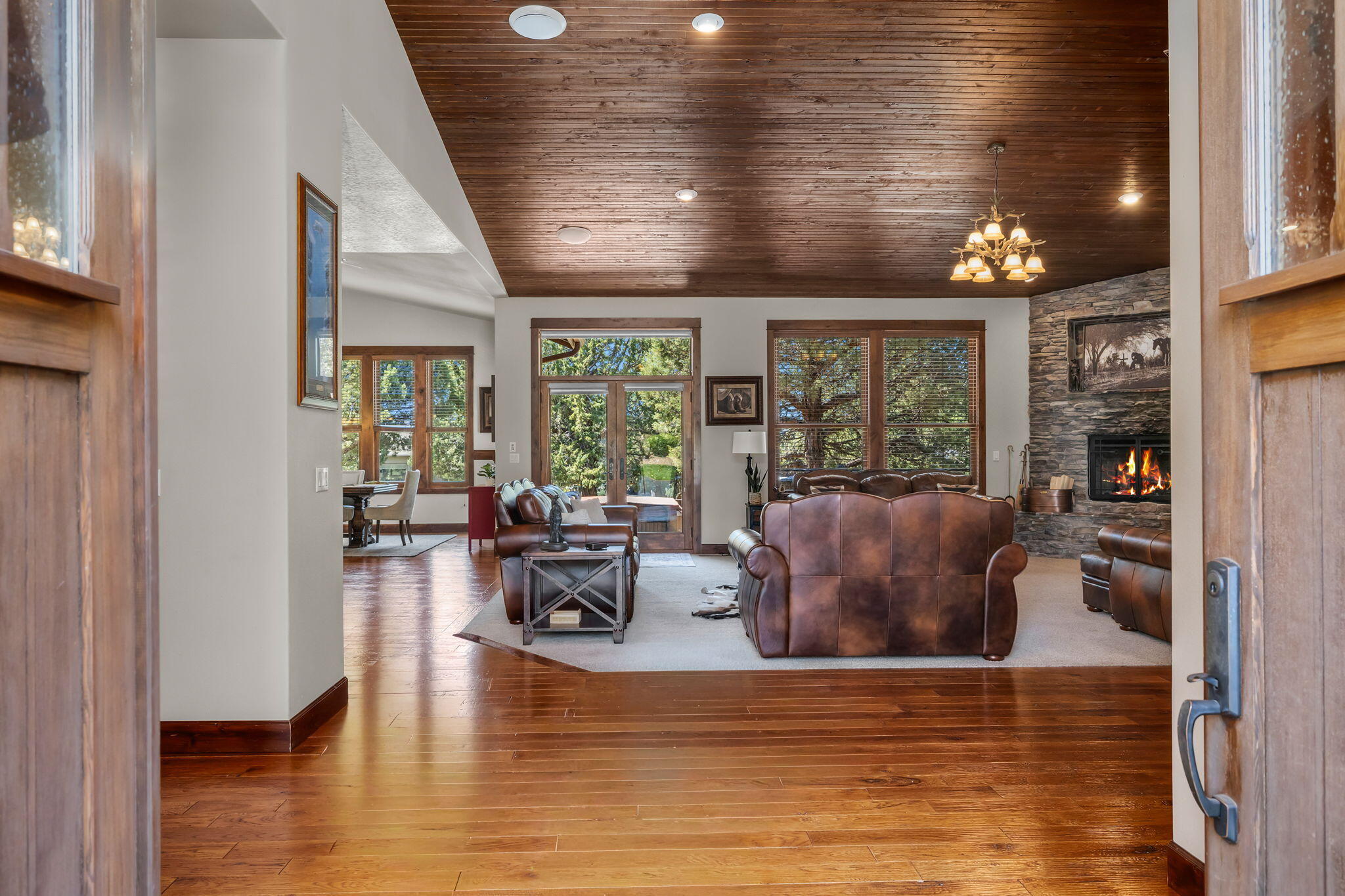 1144 Highland View Loop