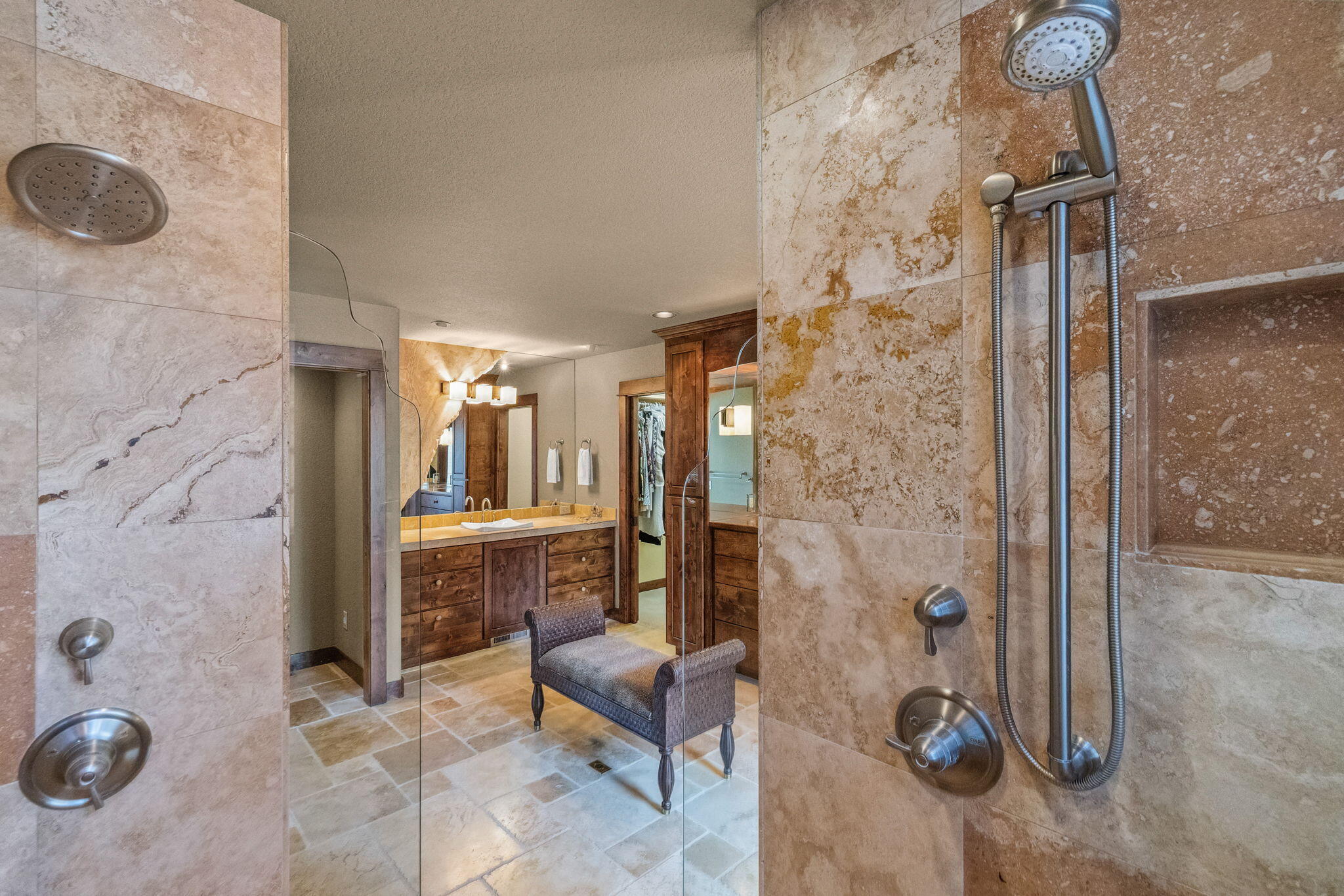 1134 Highland View Loop