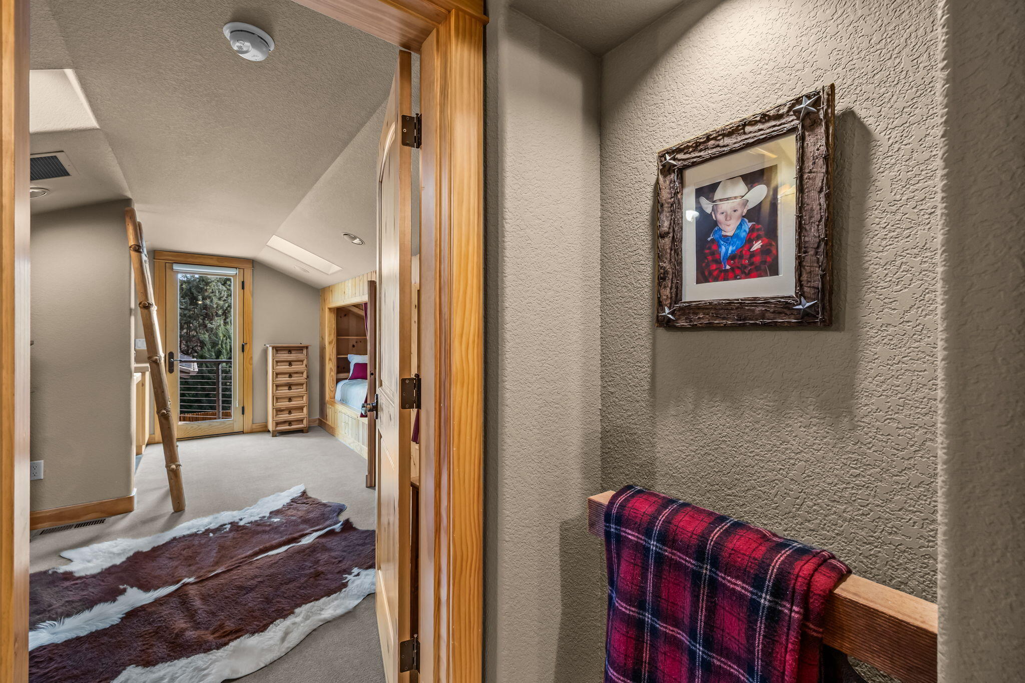 1134 Highland View Loop