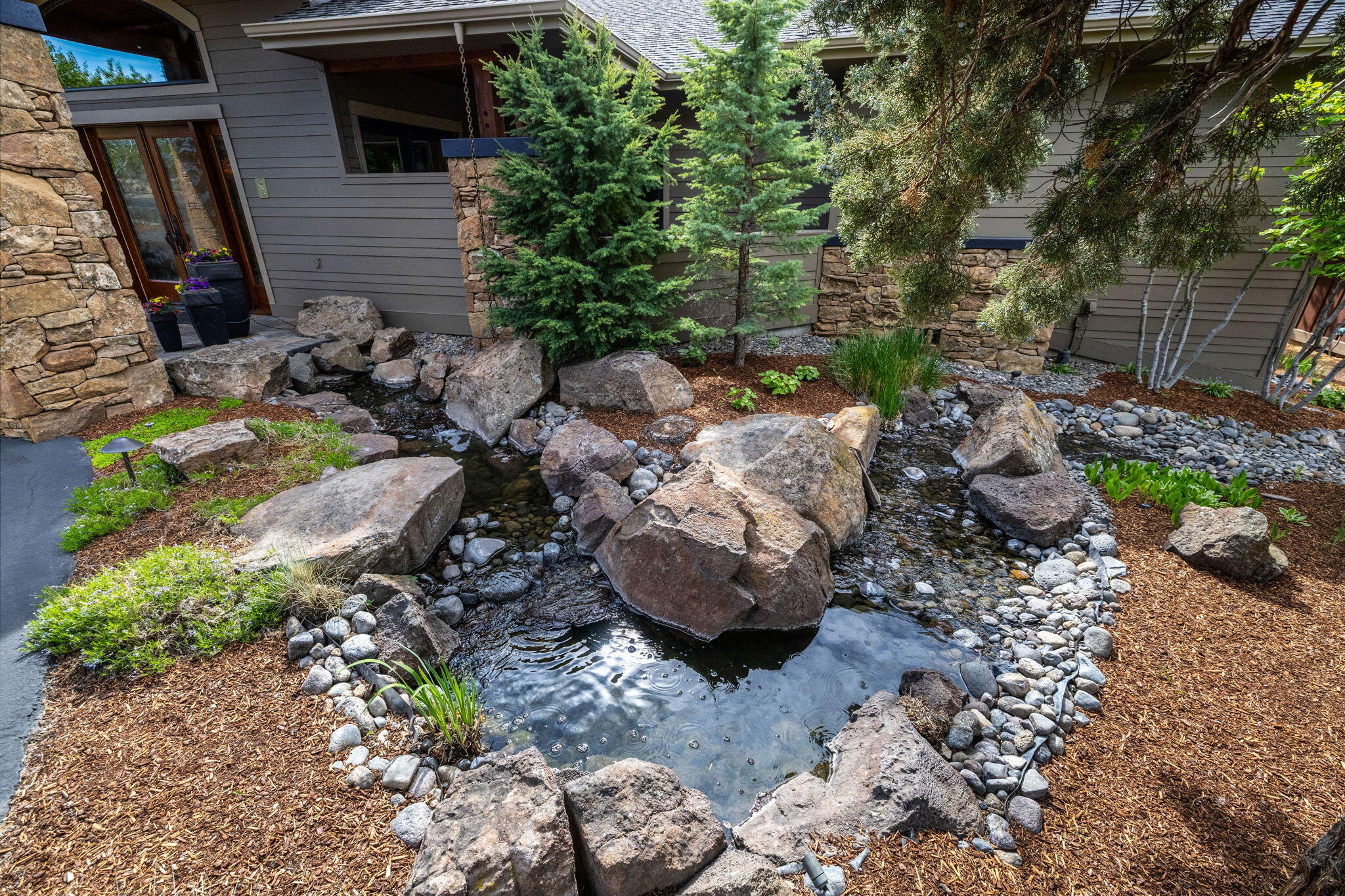 1134 Highland View Loop