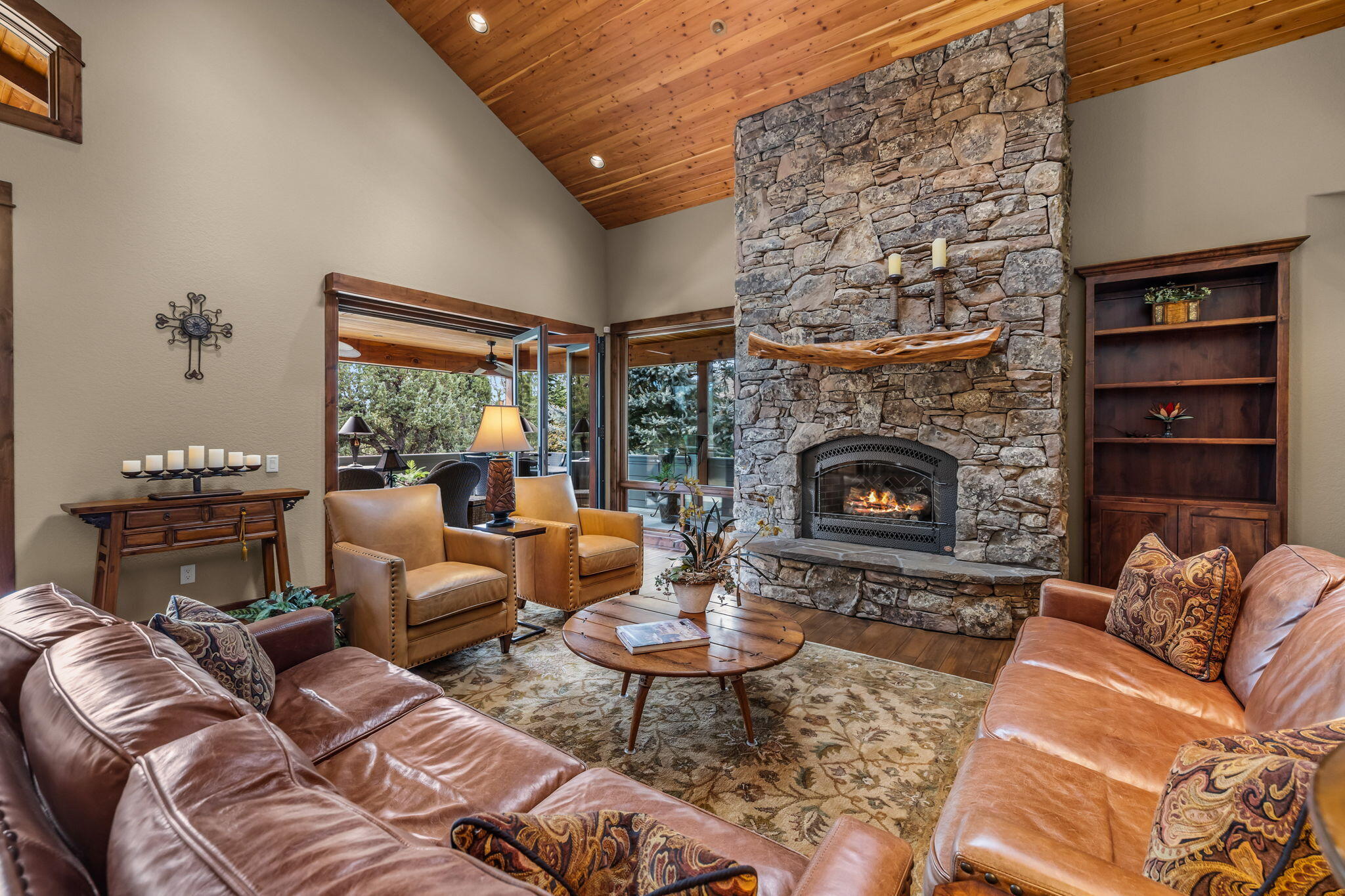 1134 Highland View Loop