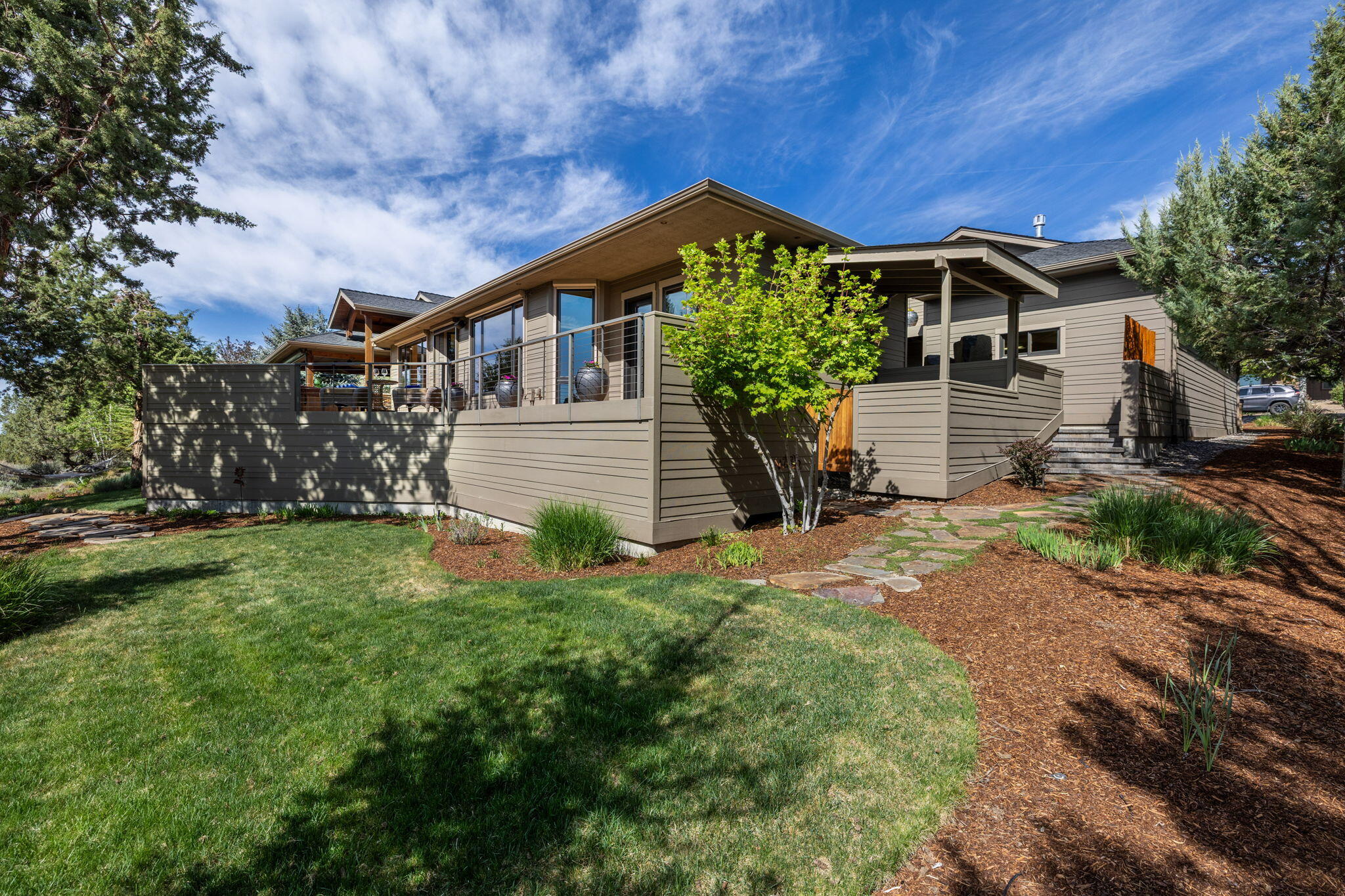 1134 Highland View Loop