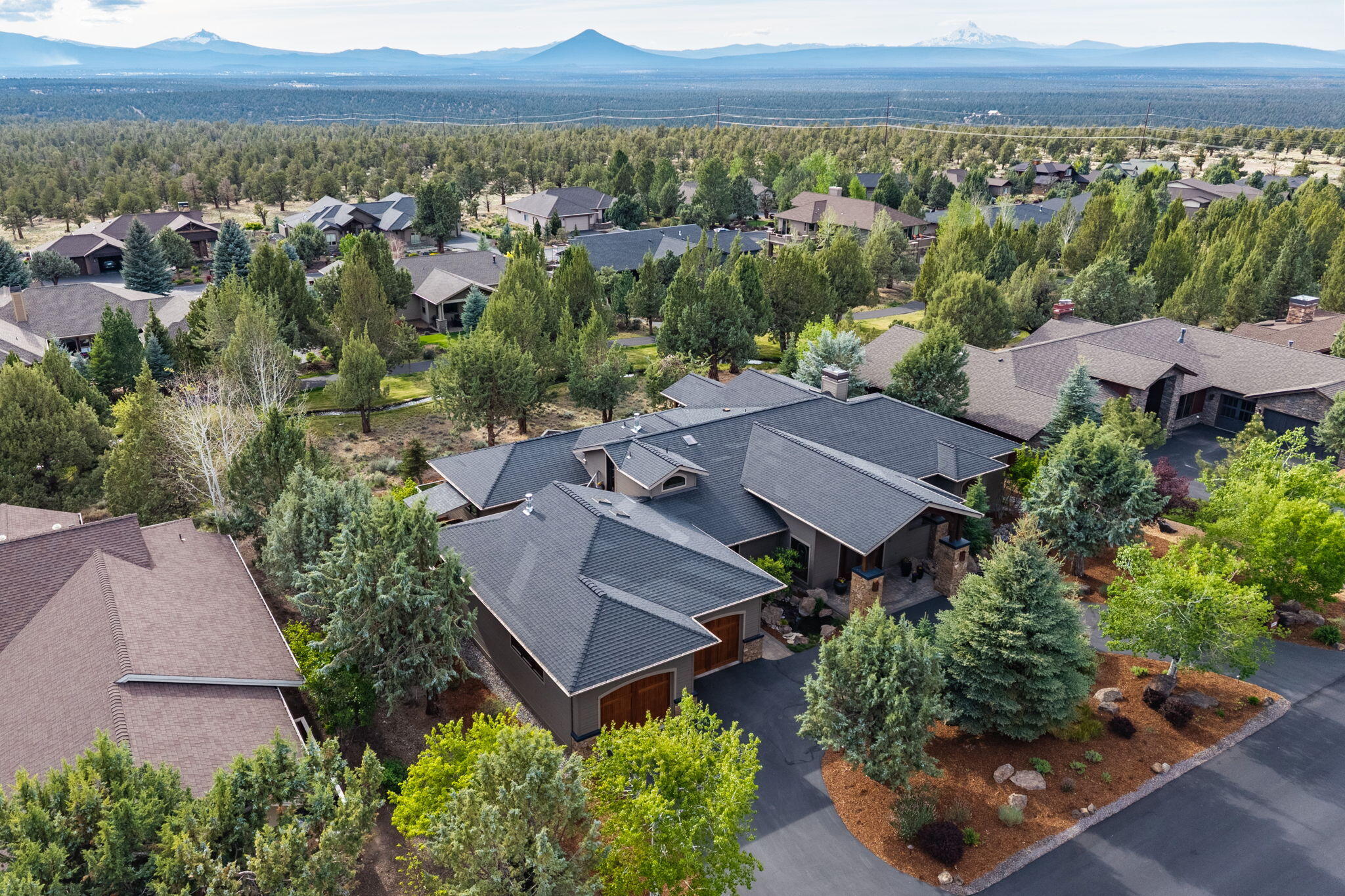 1134 Highland View Loop