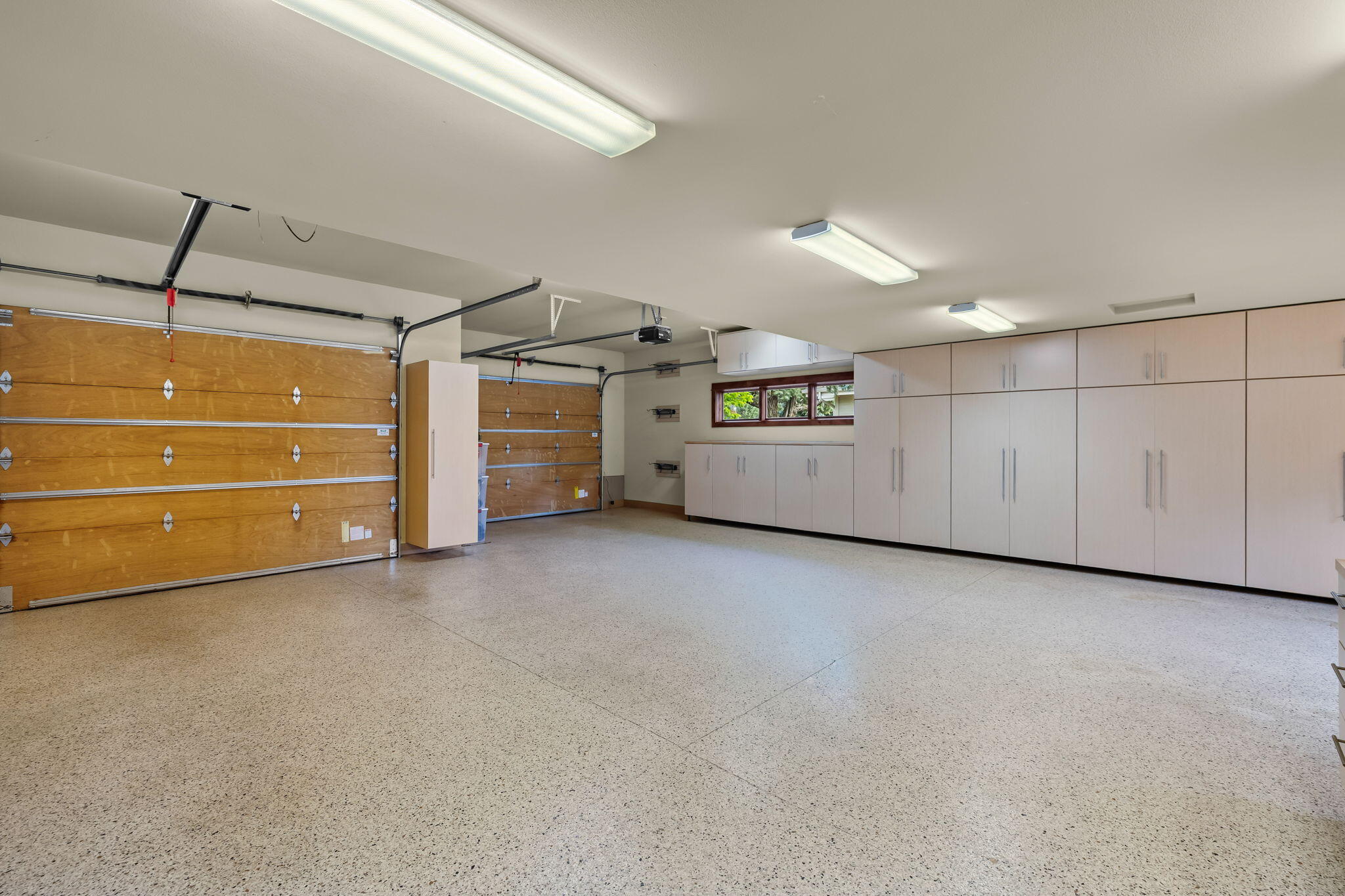 1134 Highland View Loop
