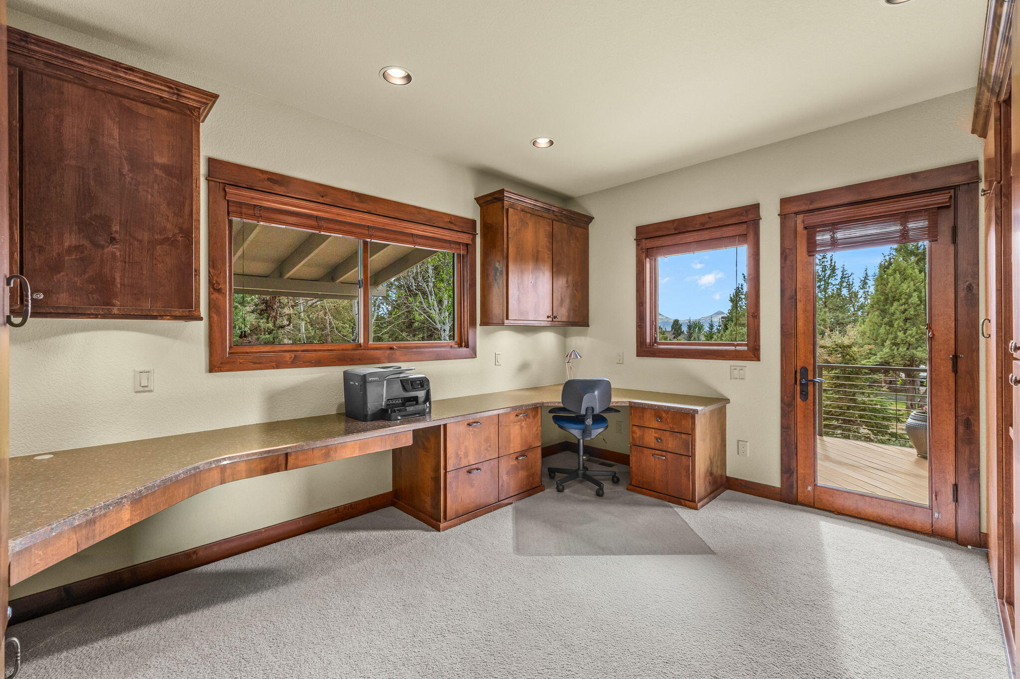 1134 Highland View Loop