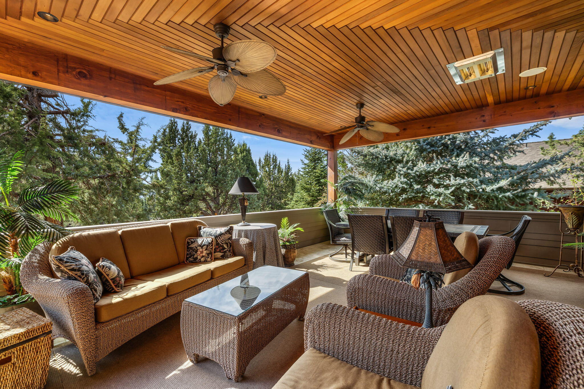 1134 Highland View Loop