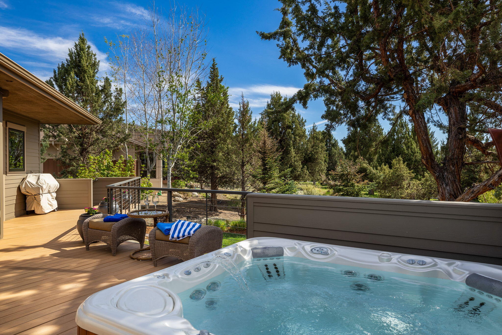 1134 Highland View Loop