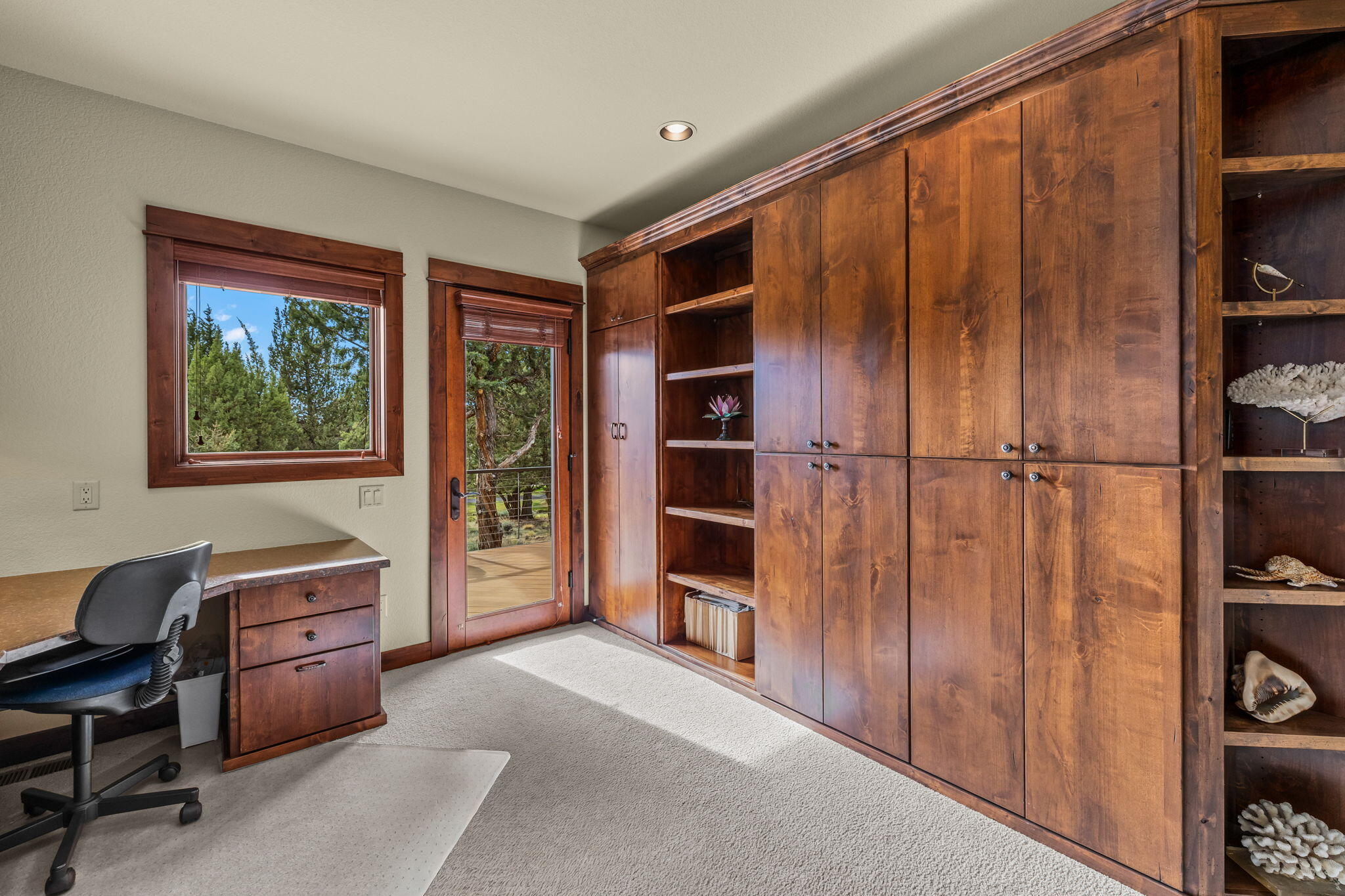 1134 Highland View Loop