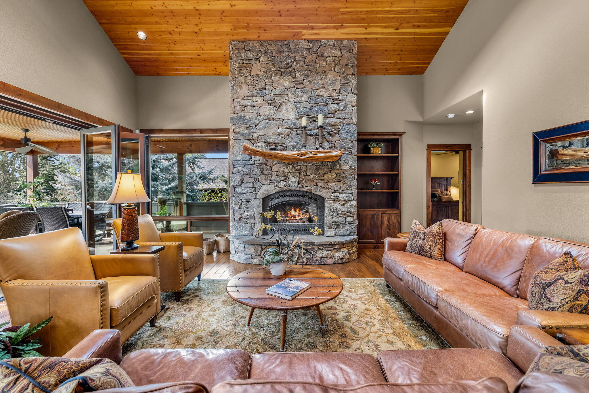 1134 Highland View Loop